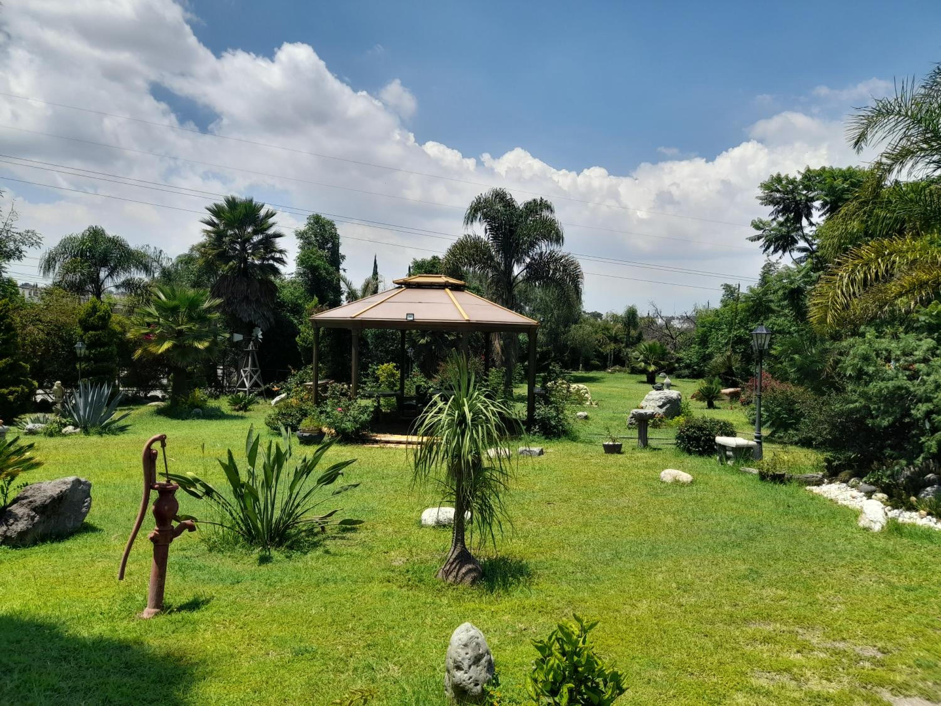 Campamento Hermoso en la naturaleza view 4