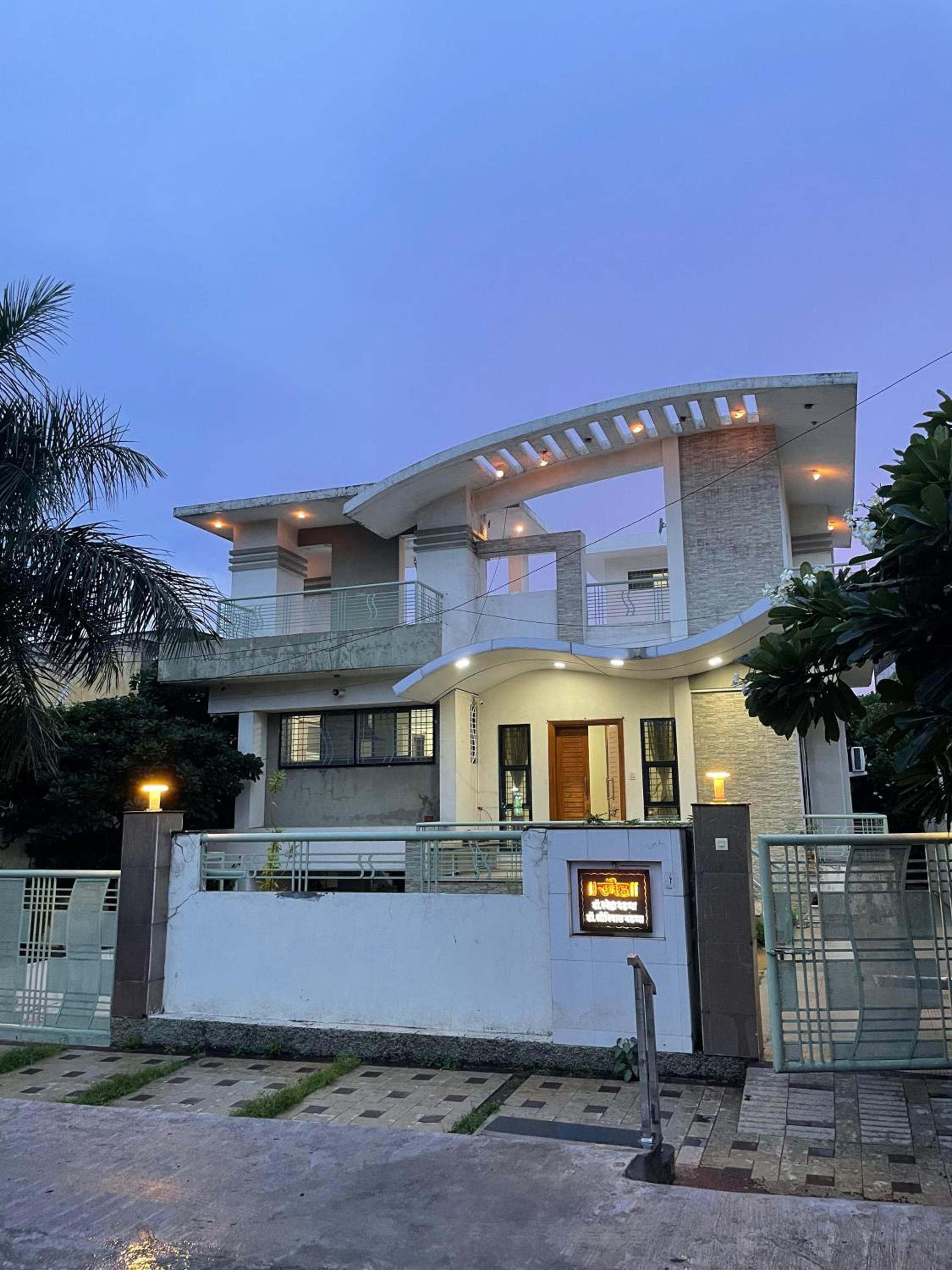 Private & Elegant 3BHK villa, Hillside Hideaway, 10 mins from MH Bus Stand view 2
