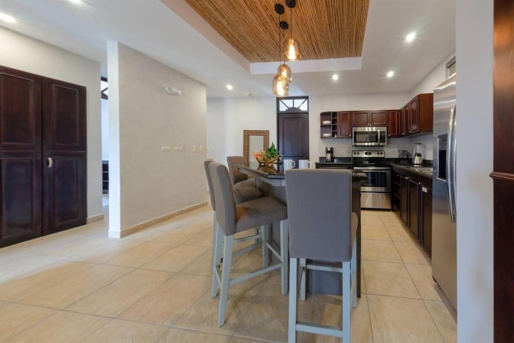 Jaco Beachfront Oasis Newly renovated dream condo
