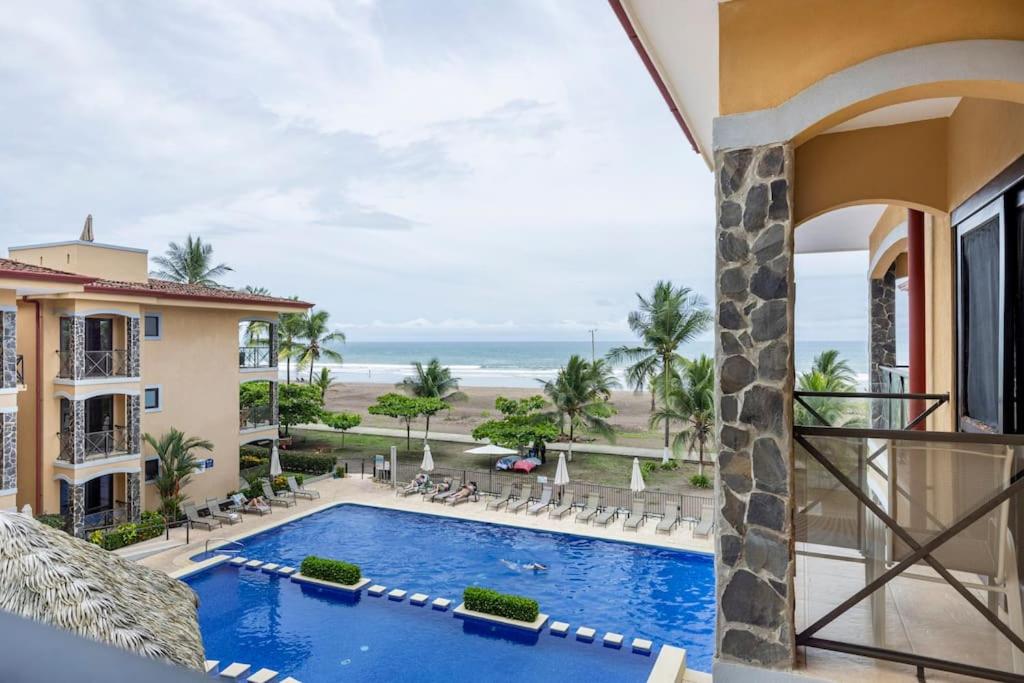 Jaco Beachfront Oasis Newly renovated dream condo