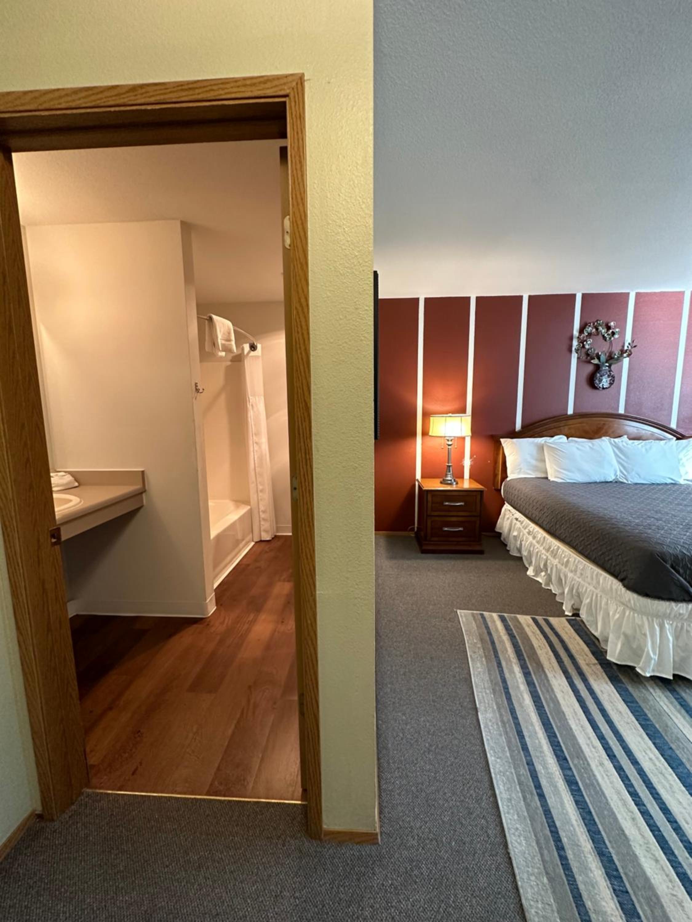 Packwood Lodge & Cabins