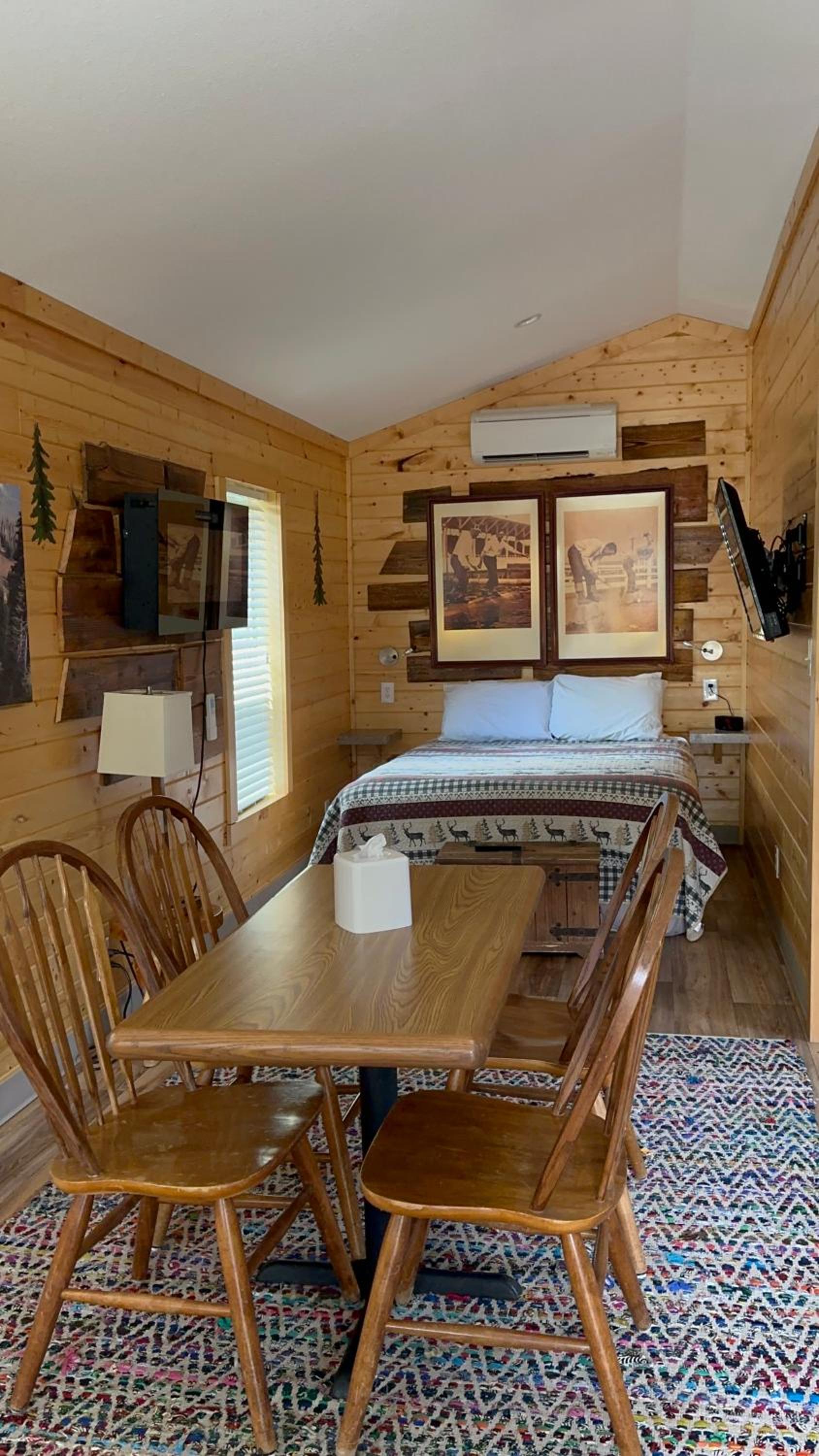 Packwood Lodge & Cabins