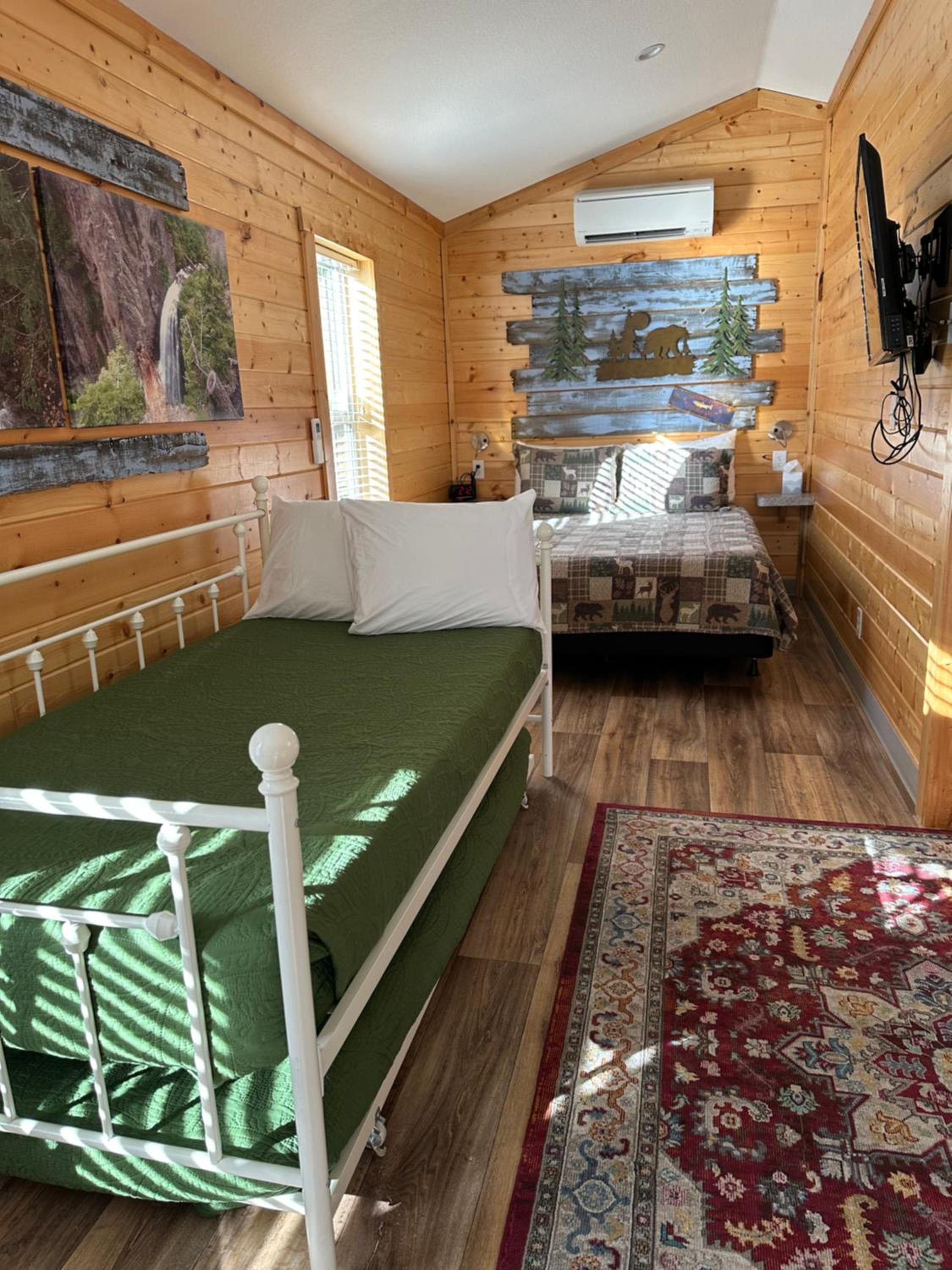 Packwood Lodge & Cabins
