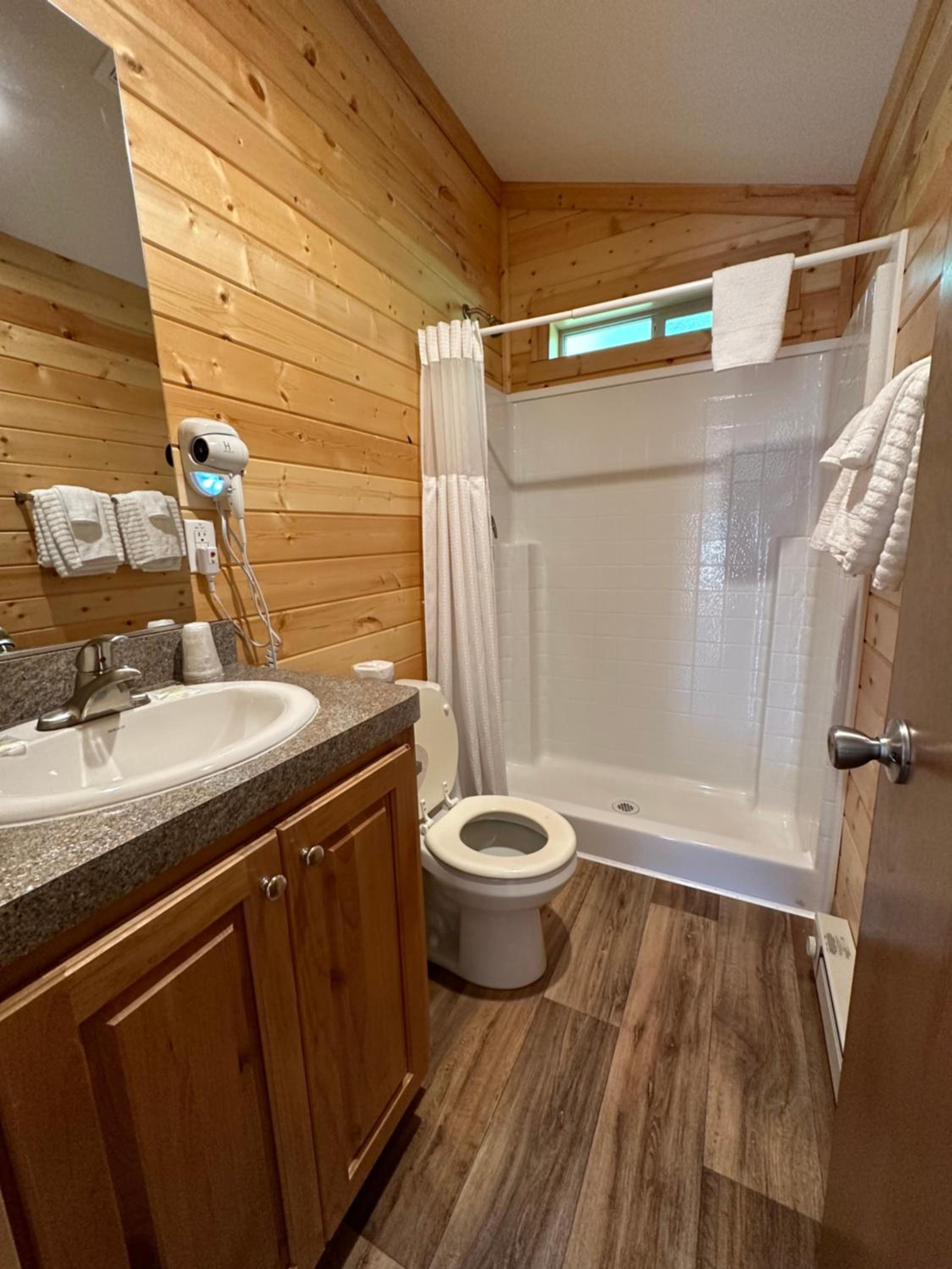 Packwood Lodge & Cabins