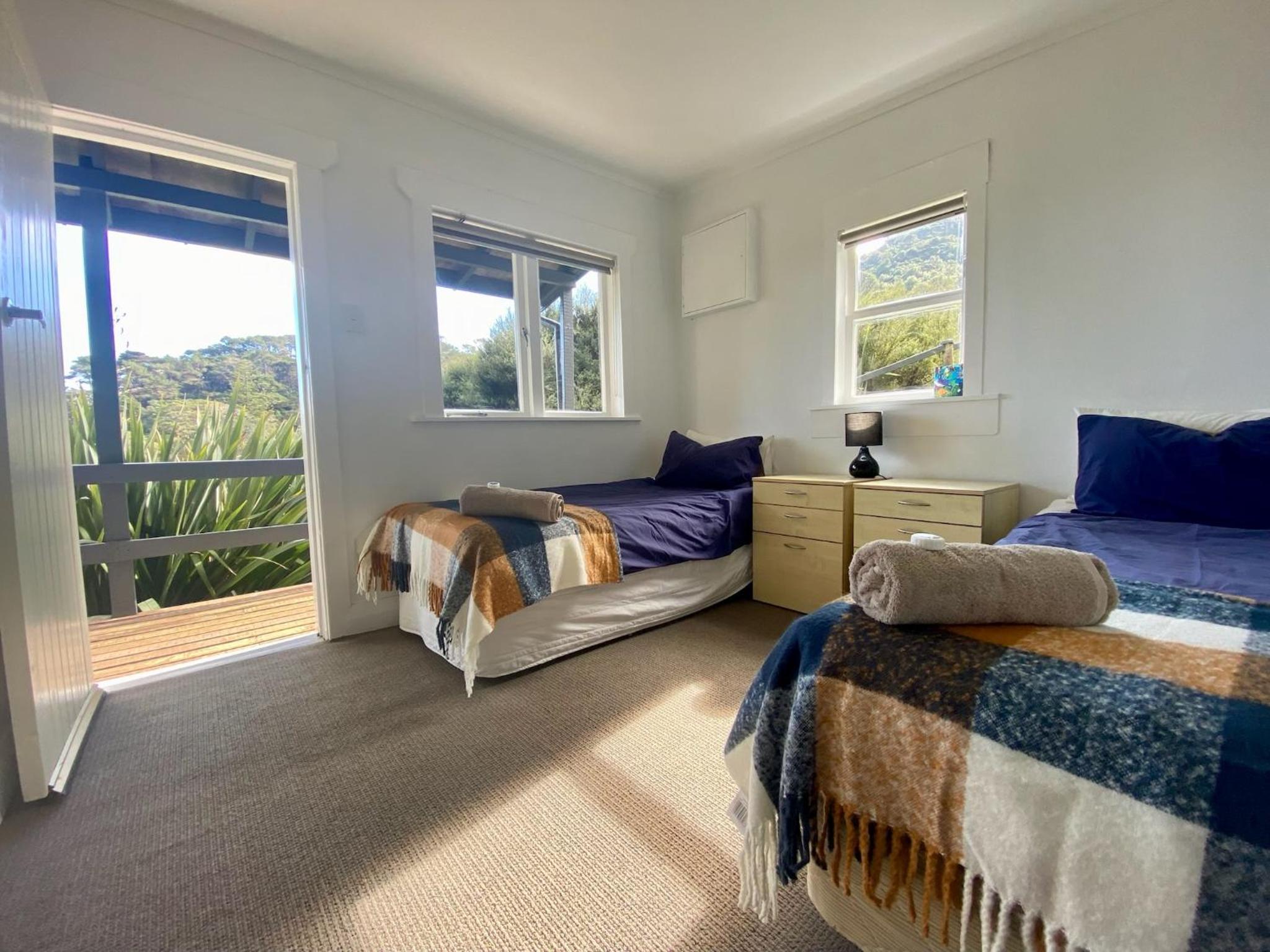 Karaka Bay Lodge