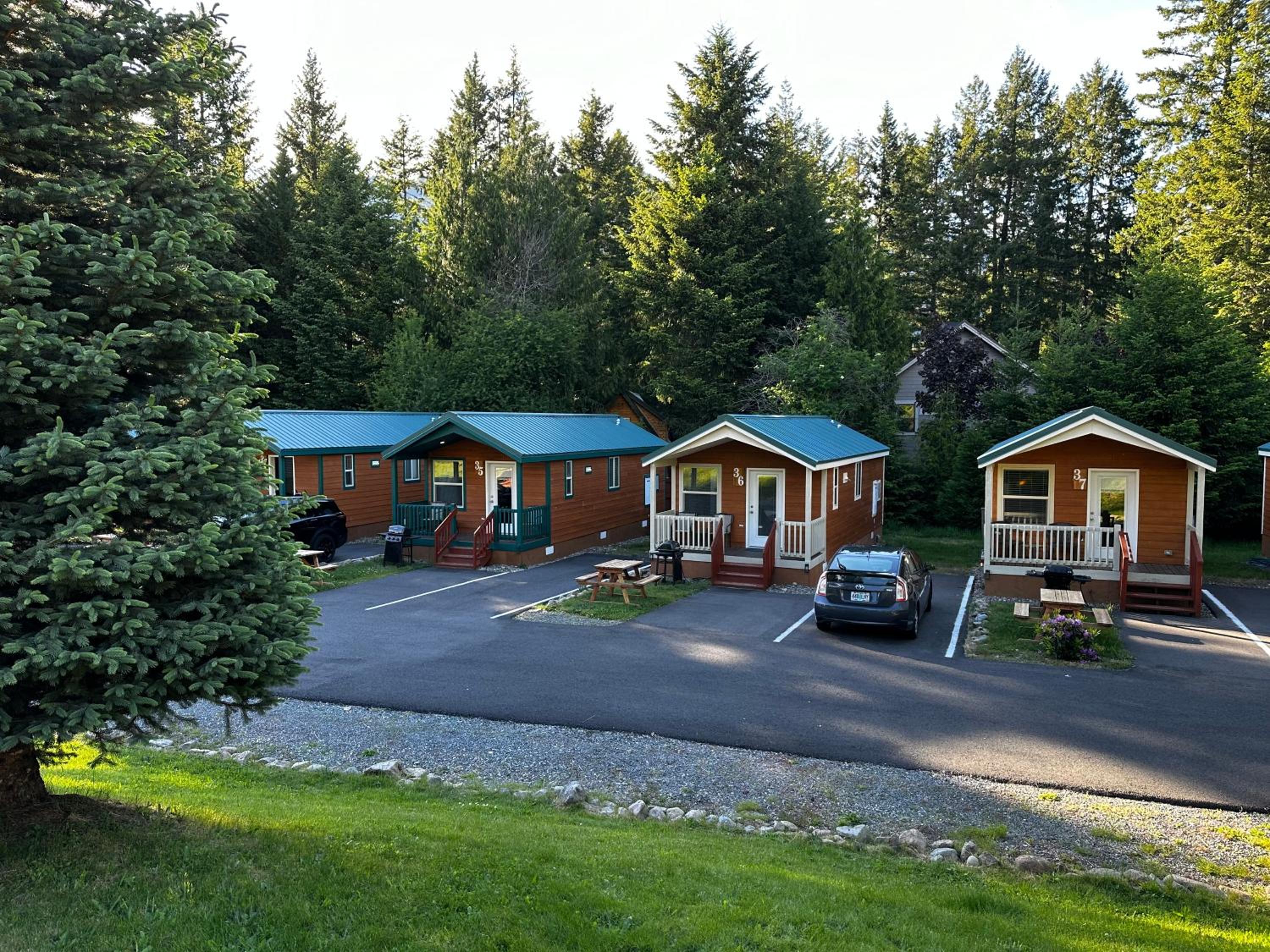 Packwood Lodge & Cabins