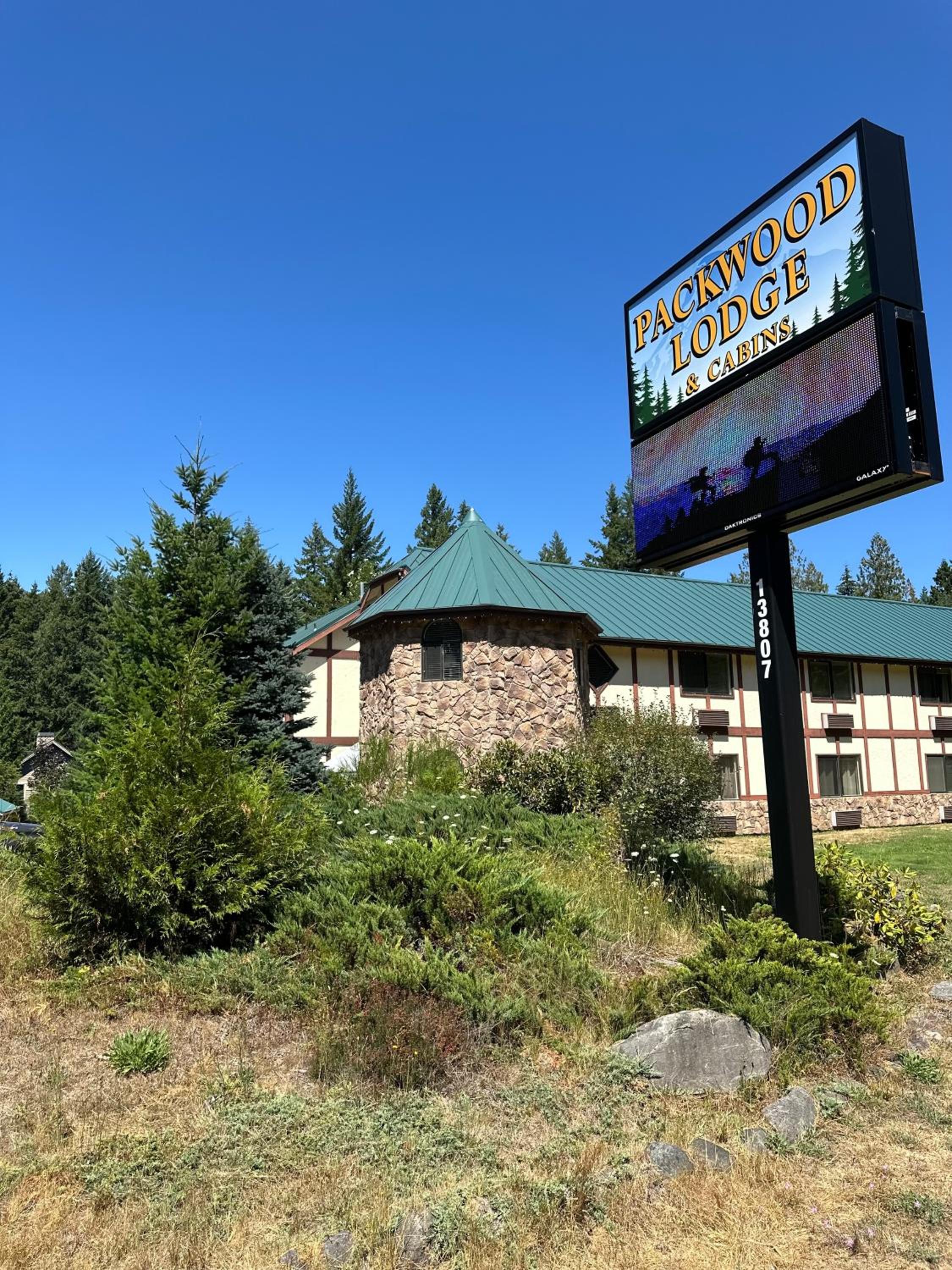Packwood Lodge & Cabins