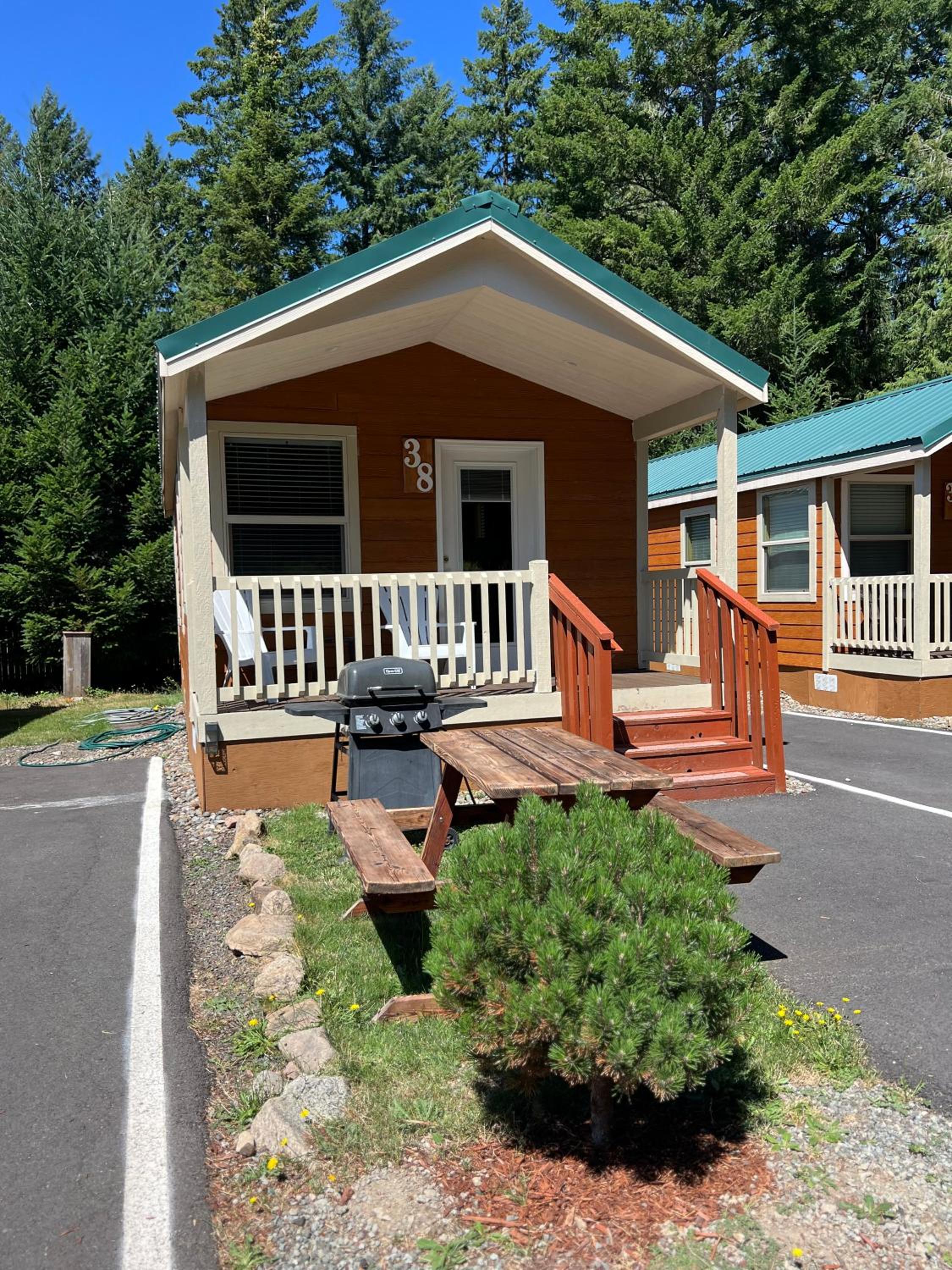 Packwood Lodge & Cabins