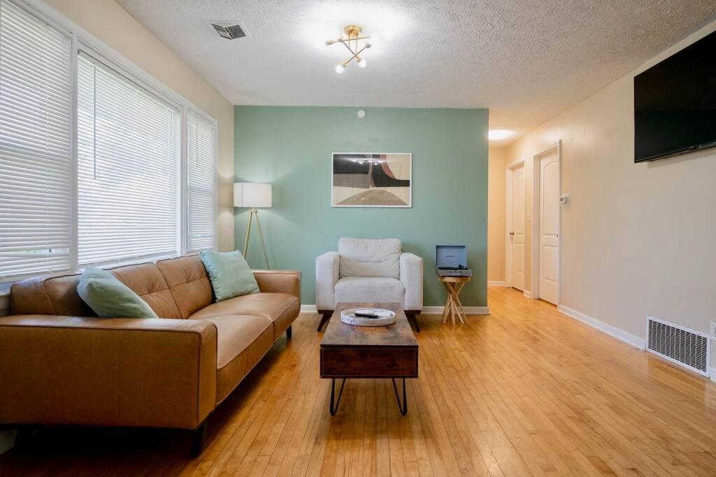 Lexington Vacations - El Retro- Mid Century Ranch near Horse Park Rupp - Property Image 17