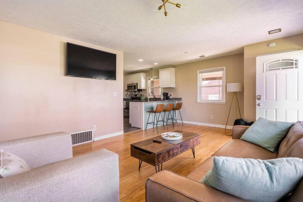 Lexington Vacations - El Retro- Mid Century Ranch near Horse Park Rupp - Property Image 23