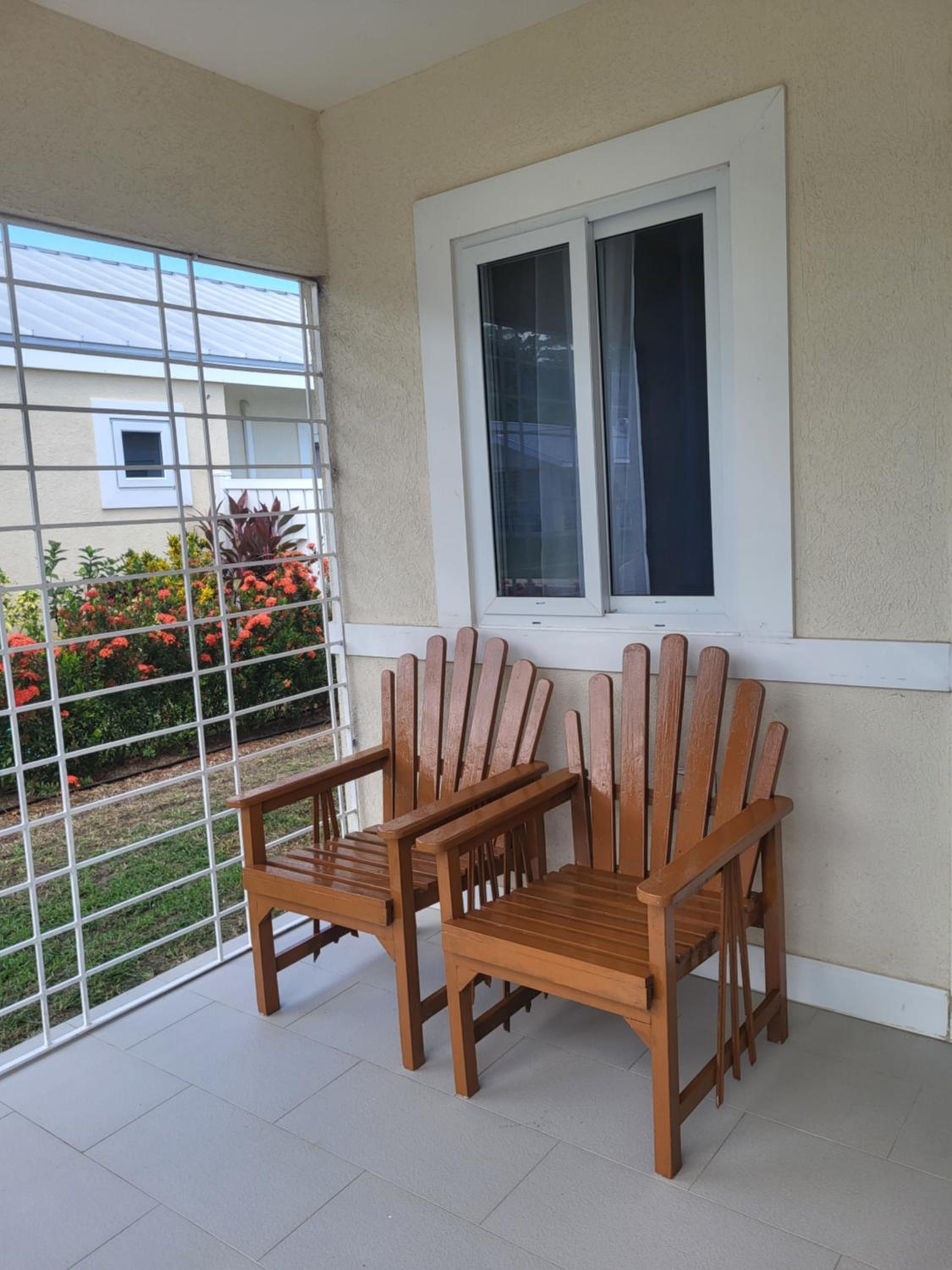 Cozy Ocean Home Jamaica view 4