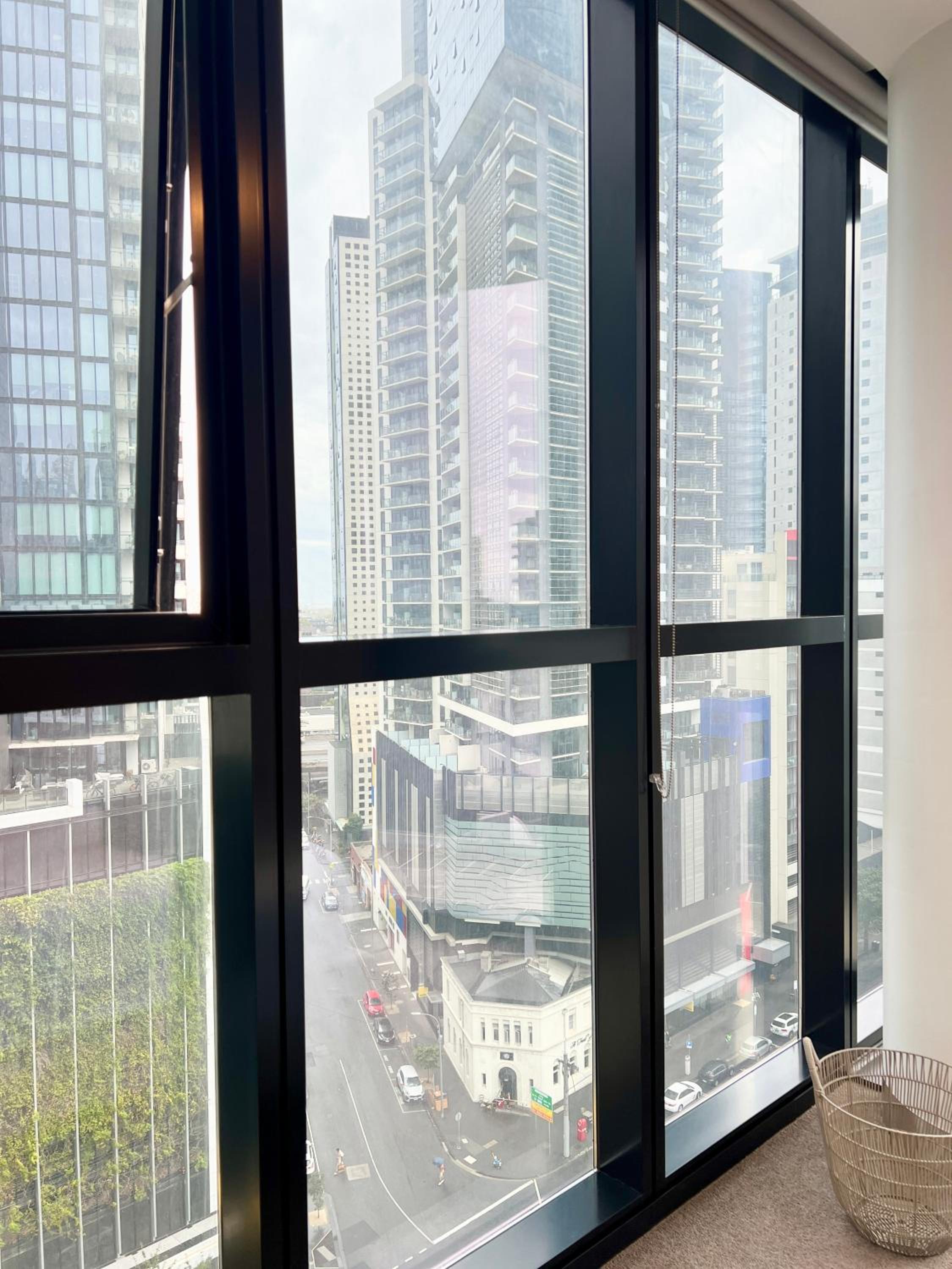 Southbank apartment photo 3