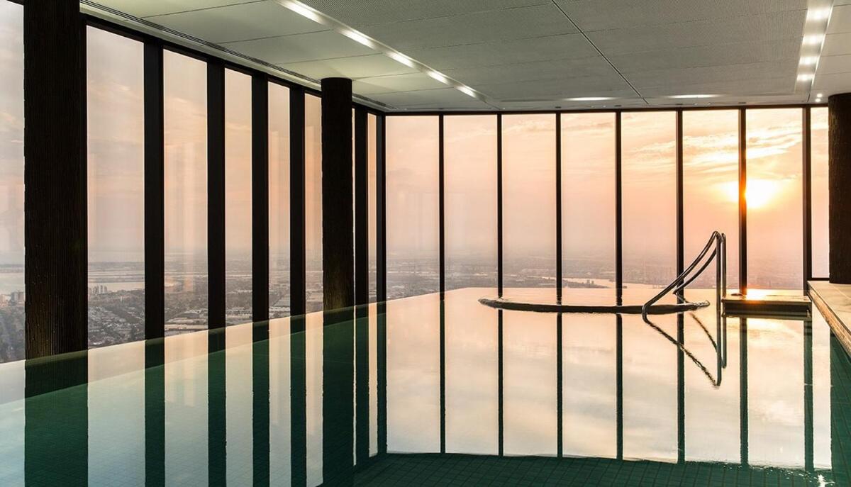 Prima Tower - Penthouse Style Super-sized Apartment with Balcony by Casino and MCEC