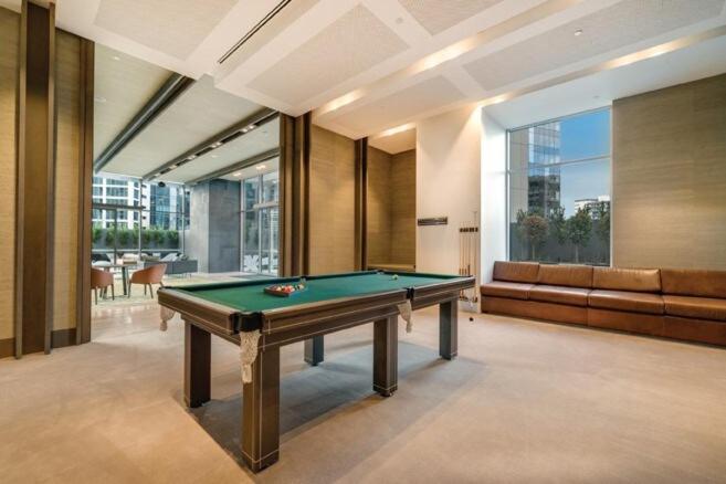 Prima Tower - Penthouse Style Super-sized Apartment with Balcony by Casino and MCEC
