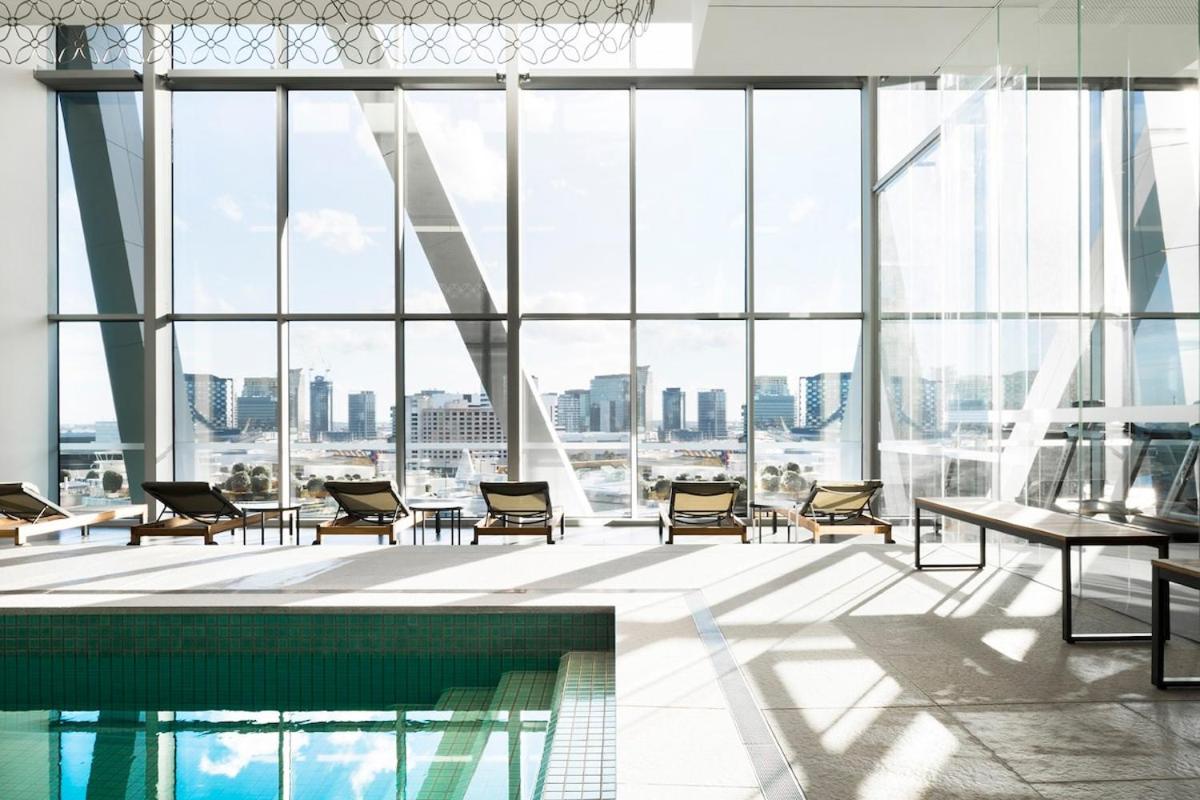 Prima Tower - Penthouse Style Super-sized Apartment with Balcony by Casino and MCEC