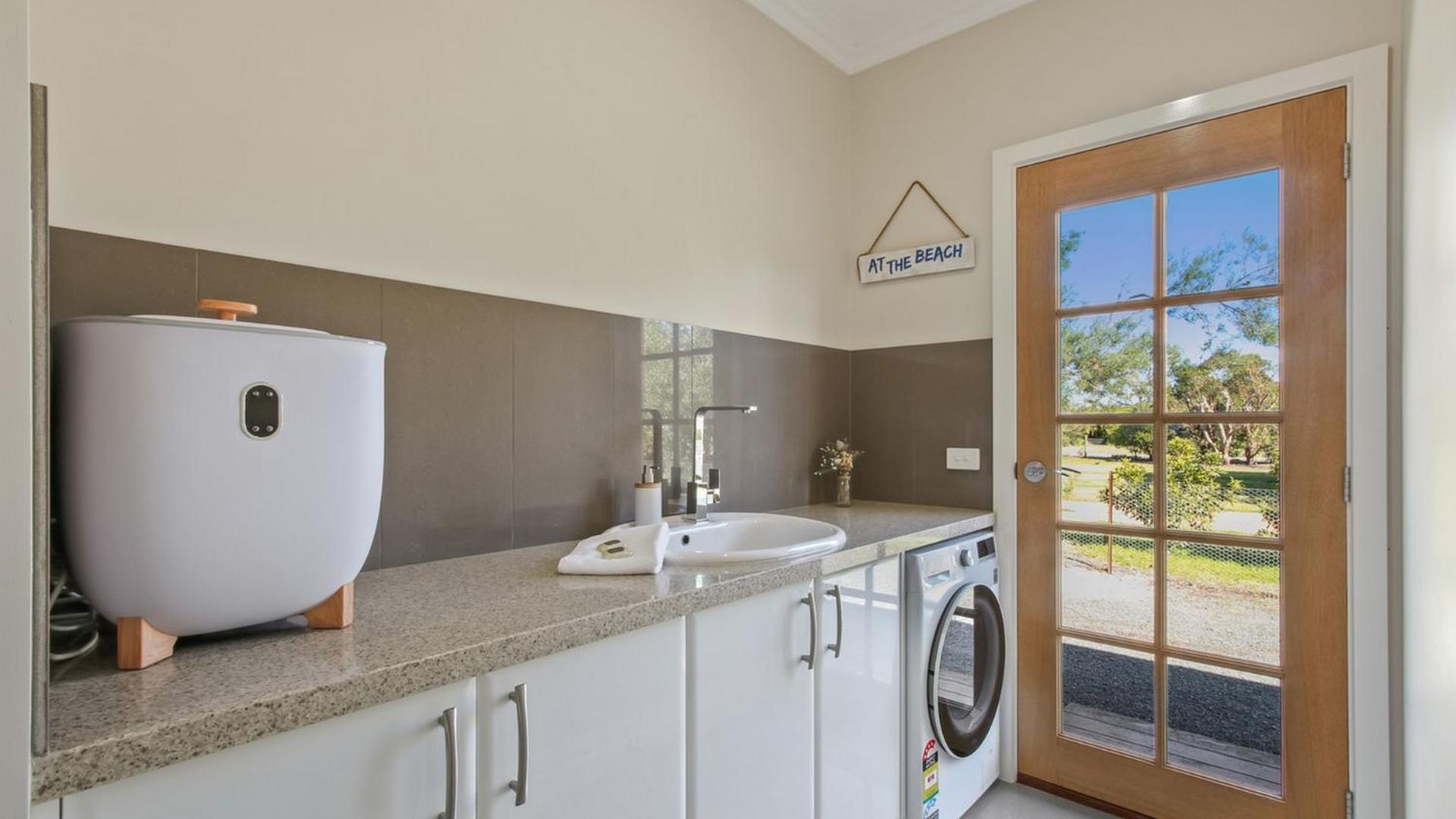 The Metung Crest - Spacious Family Retreat