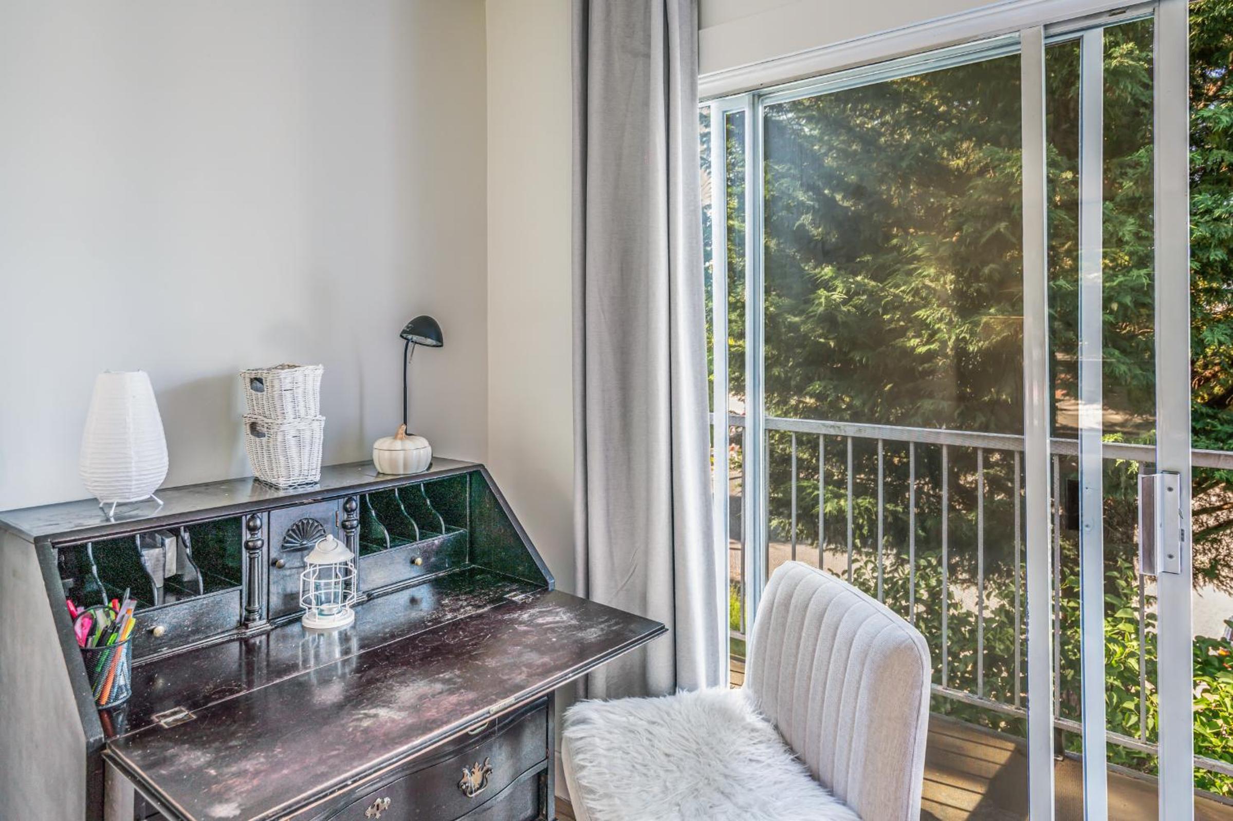Entire home minutes from 3 lakes and a river!