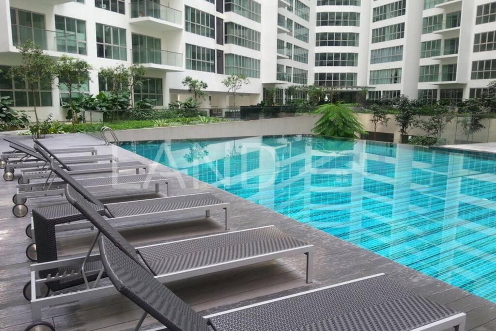 Regalia residence sky pool 1BedR 1BR service suite
