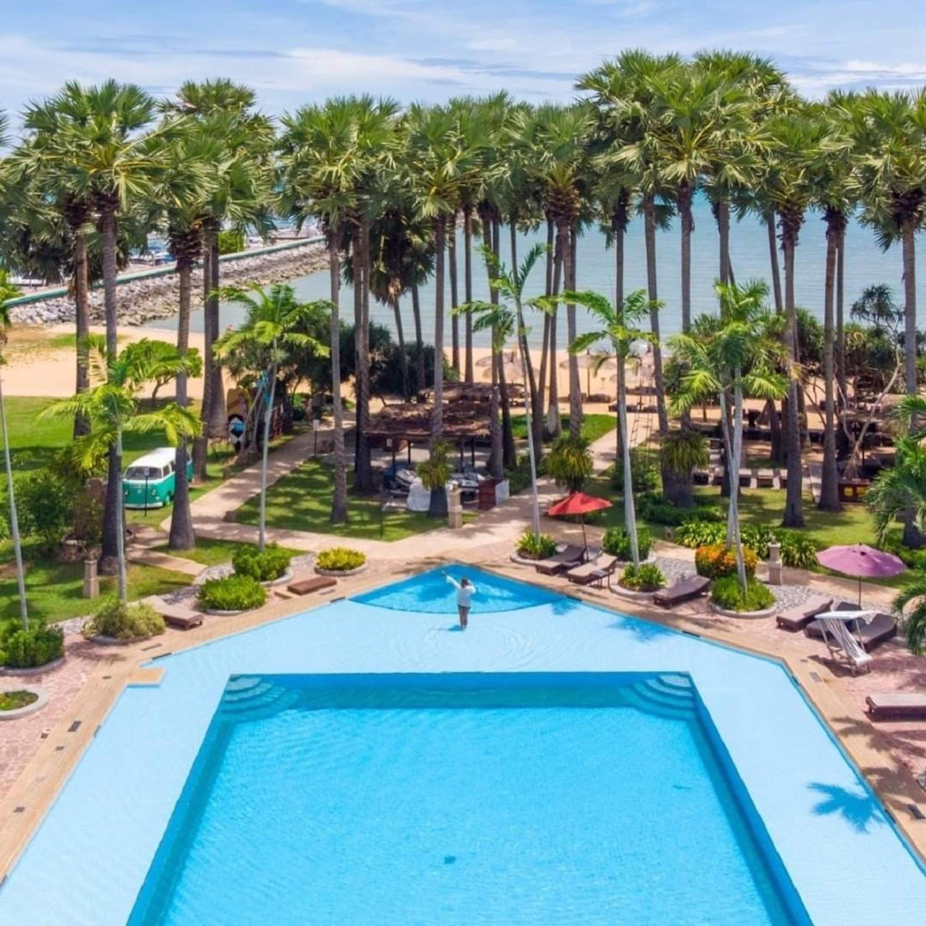 Botany Beach Resort Pattaya