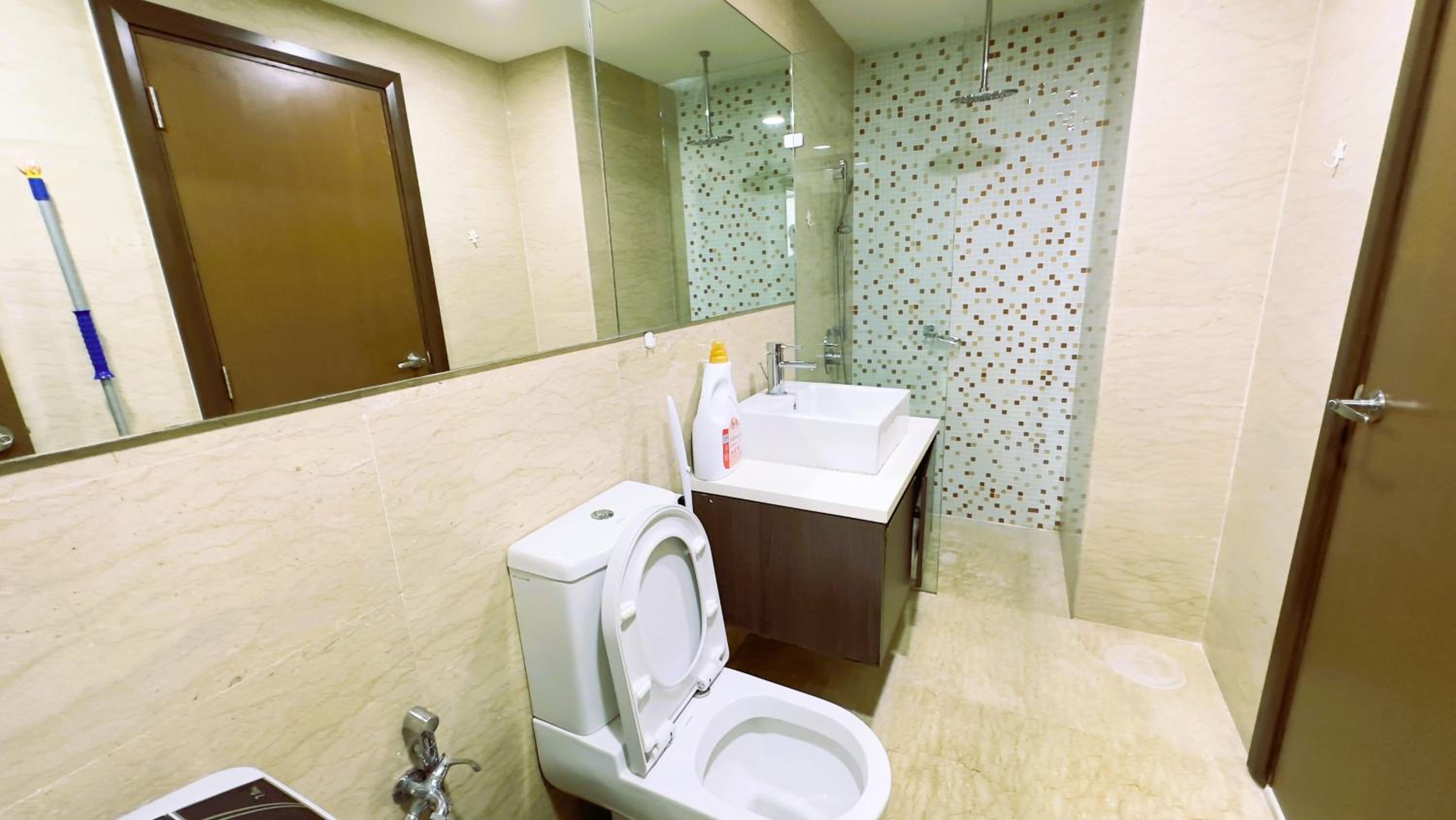 Regalia residence sky pool 1BedR 1BR service suite