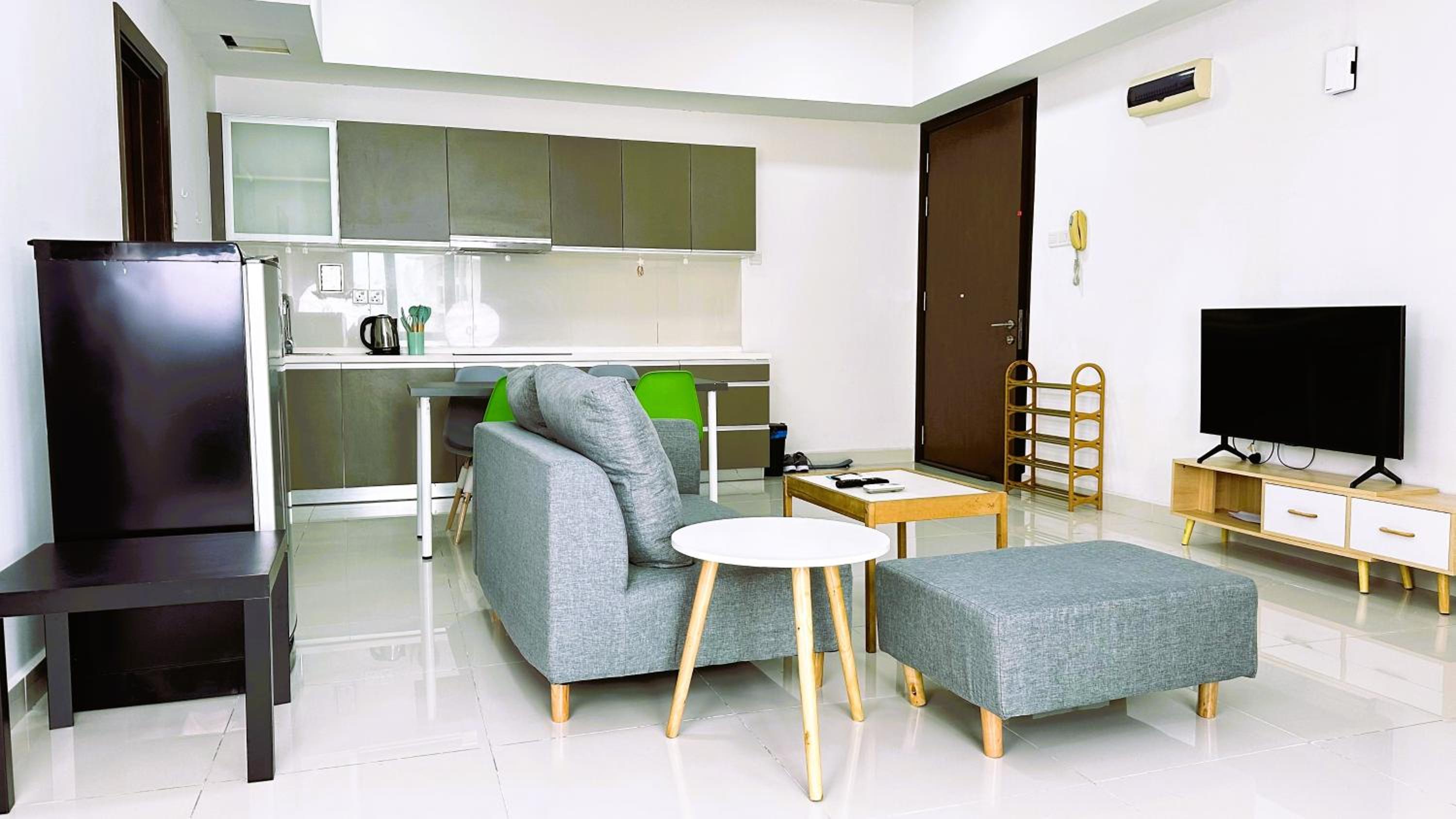 Regalia residence sky pool 1BedR 1BR service suite