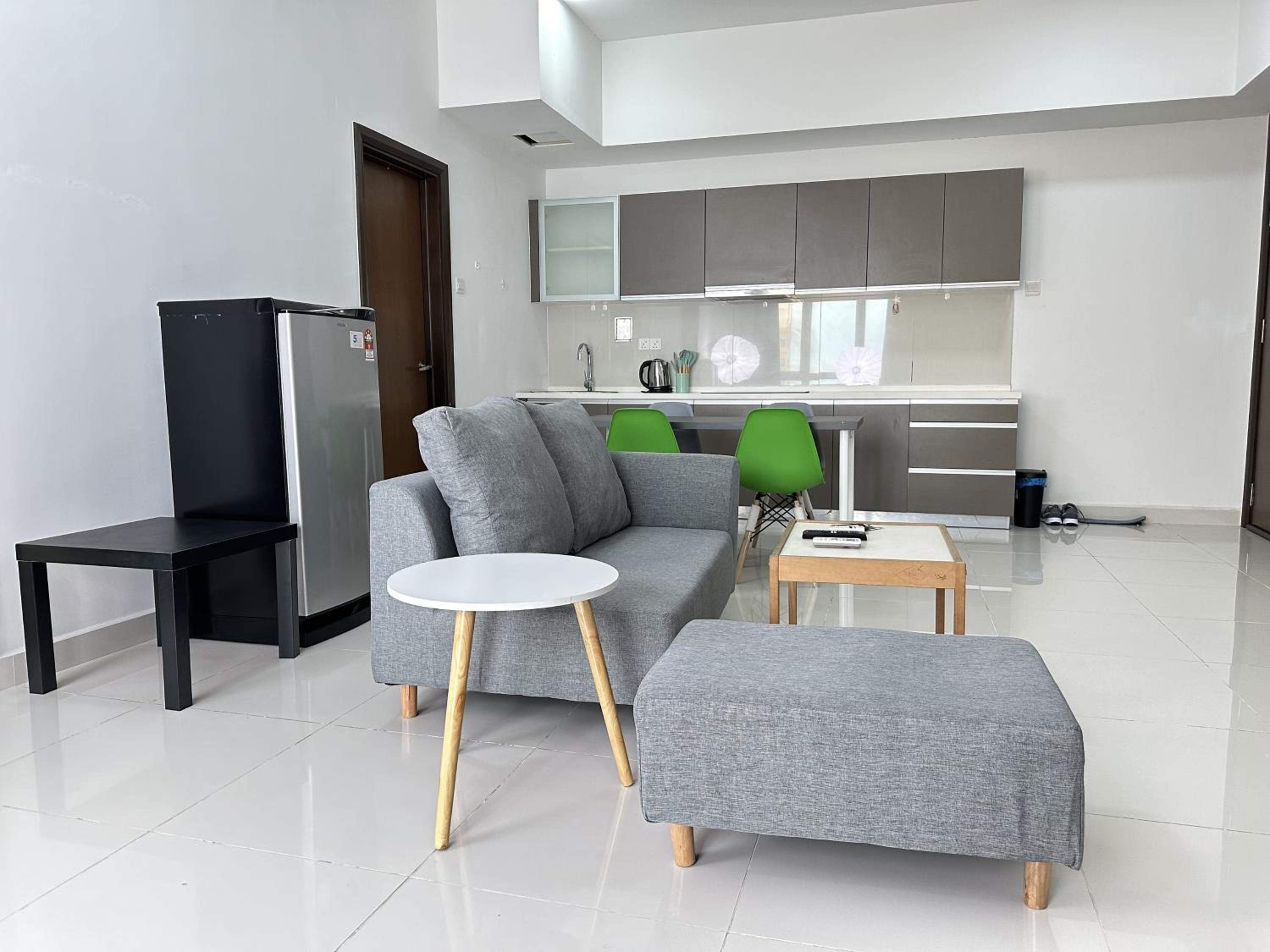 Regalia residence sky pool 1BedR 1BR service suite