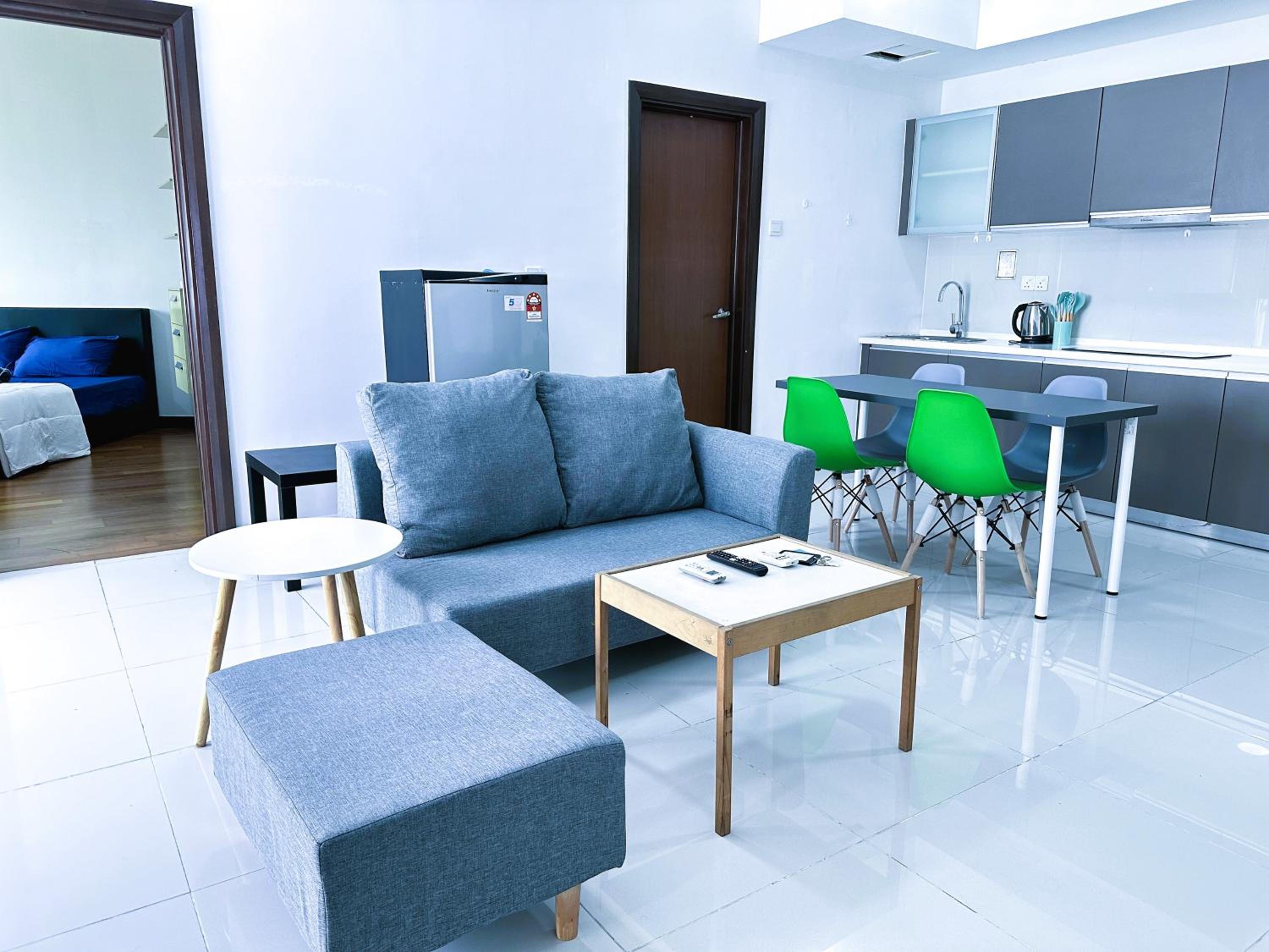 Regalia residence sky pool 1BedR 1BR service suite