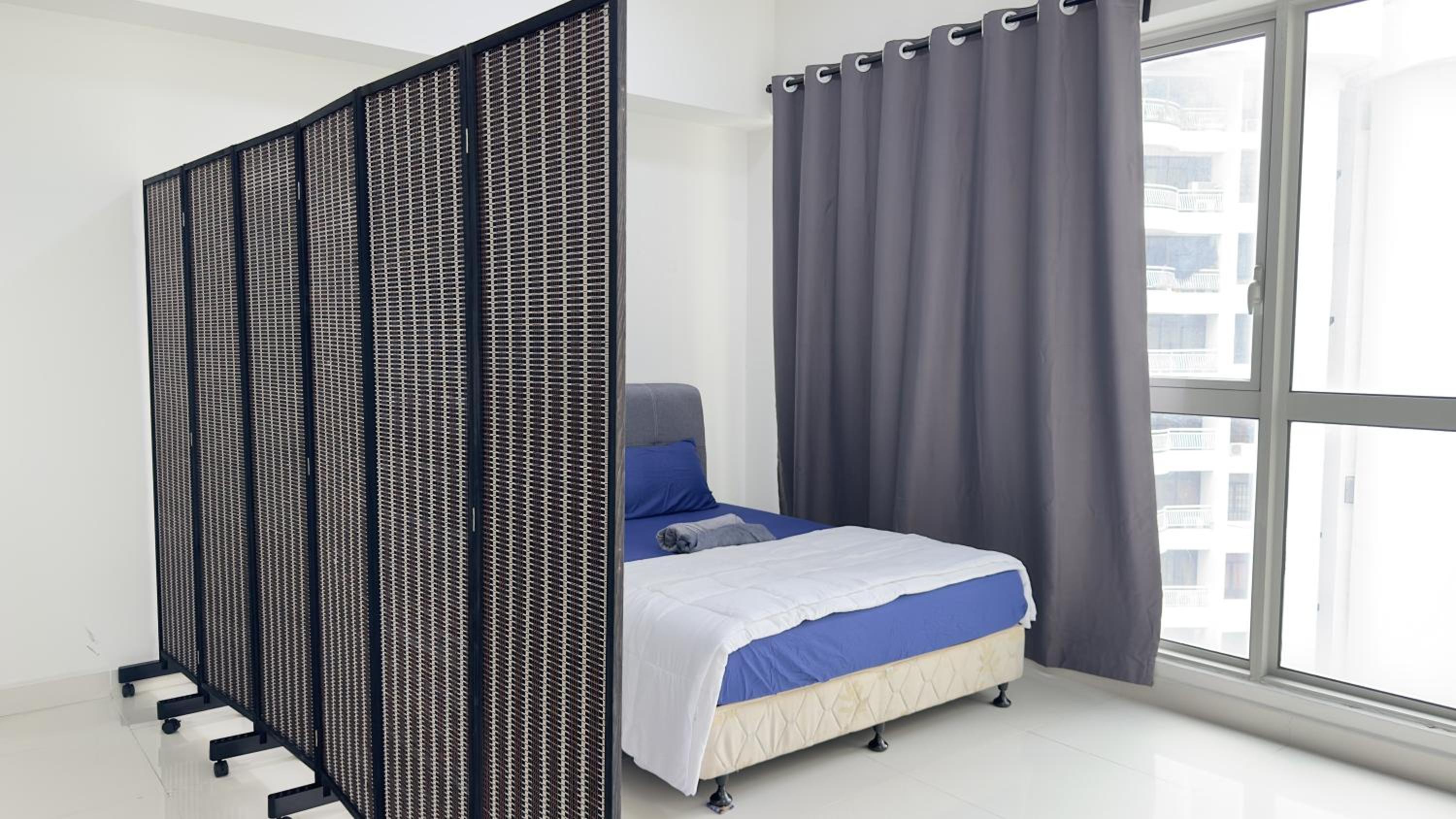 Regalia residence sky pool 1BedR 1BR service suite