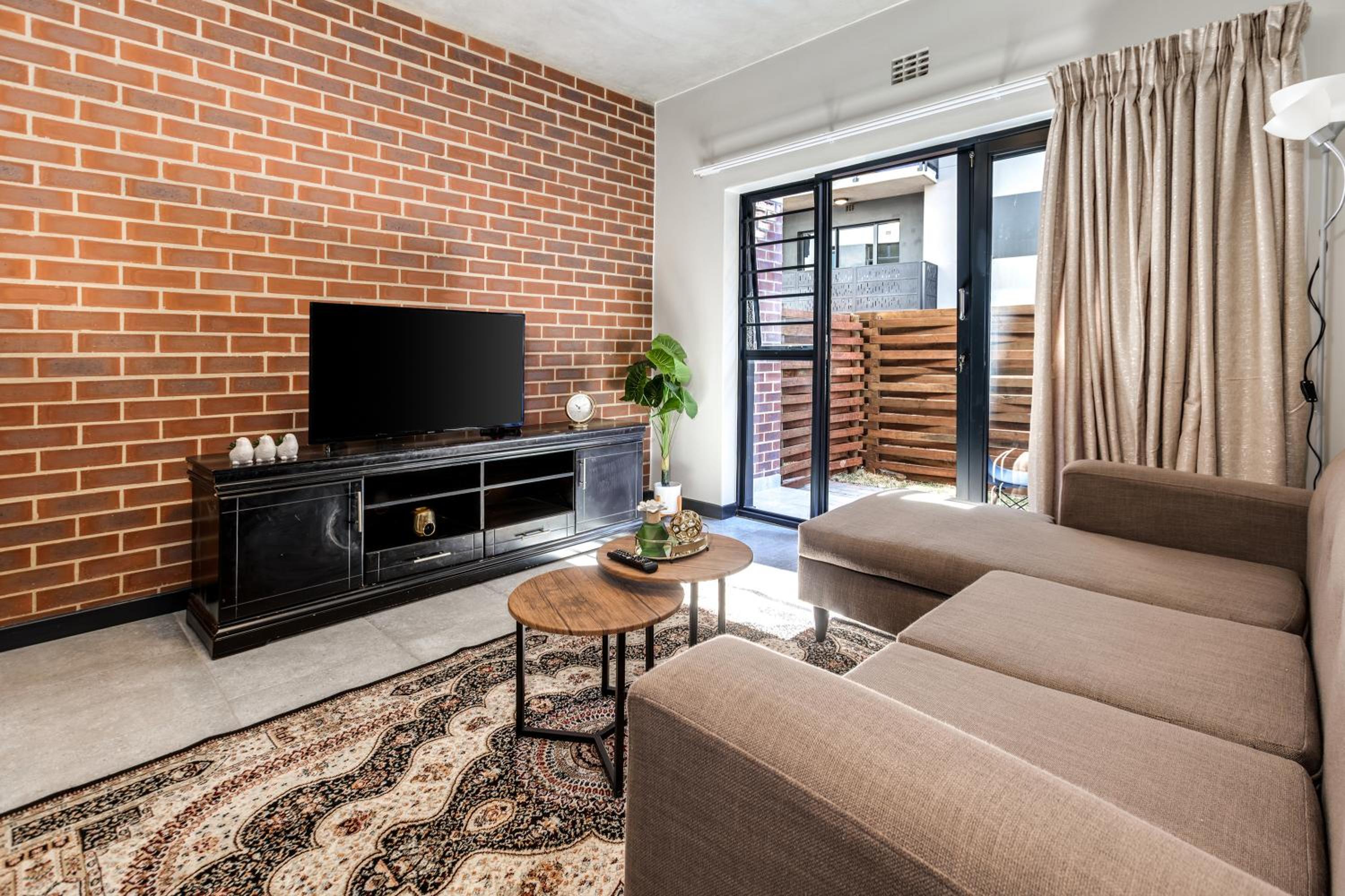 Fredas Place 92 On New view 5