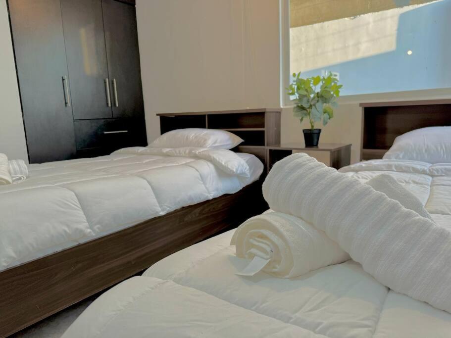 Dos dormitorios, zona hotelera