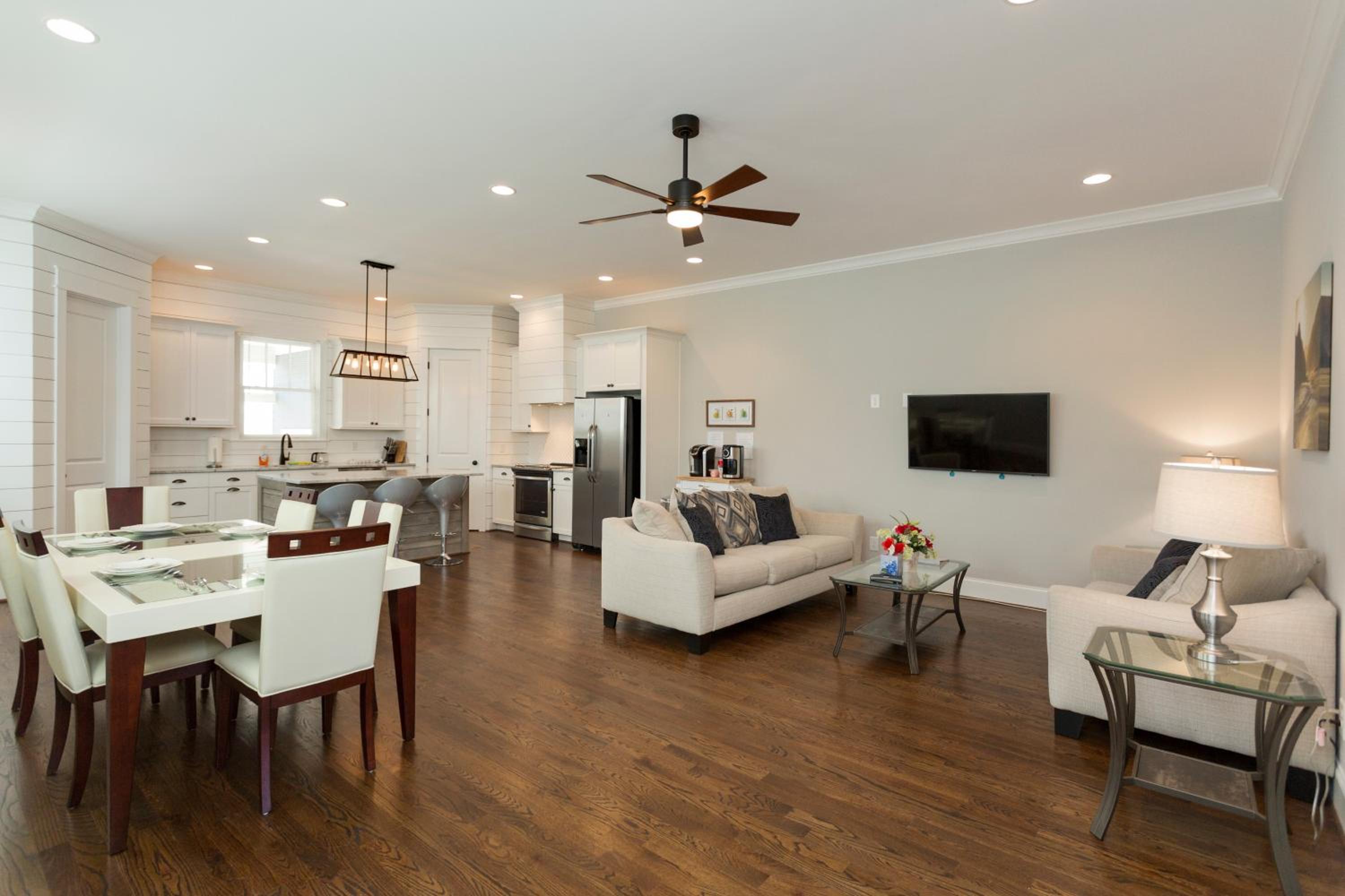 Modern Vacation Home in Heart of Nashville view 2