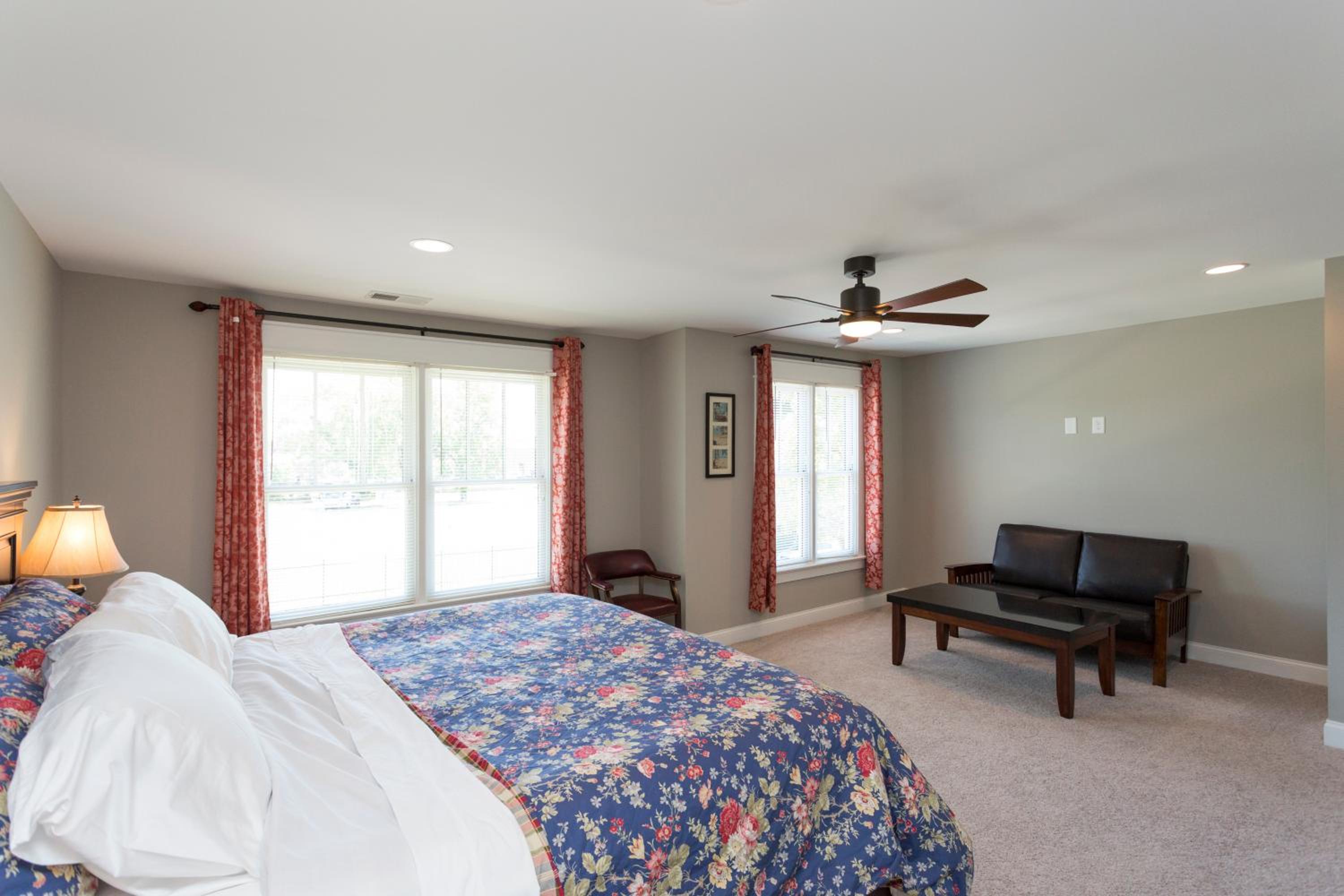 Modern Vacation Home in Heart of Nashville view 3
