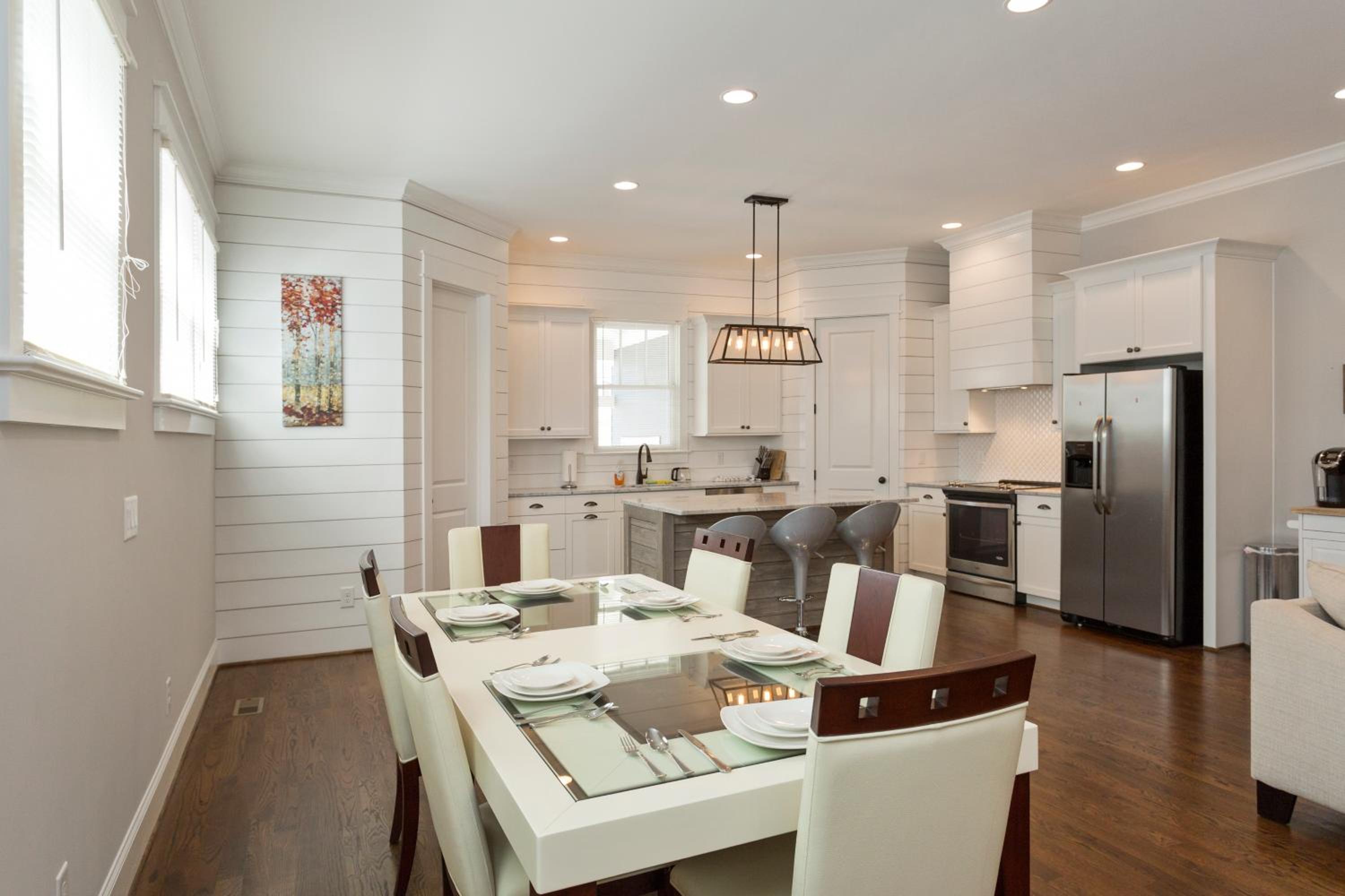 Modern Vacation Home in Heart of Nashville view 4