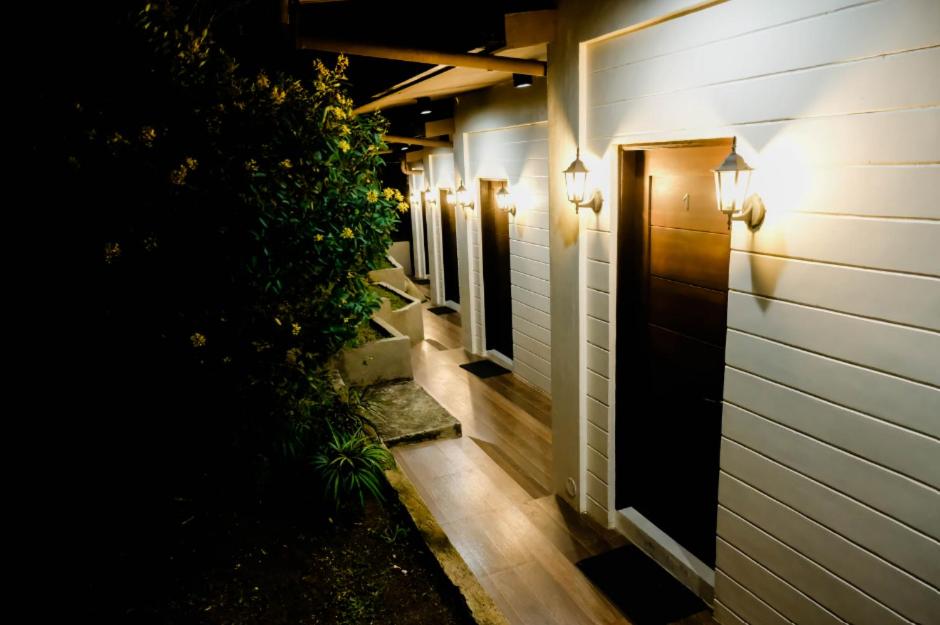 Spacio Caliraya Bed & Breakfast