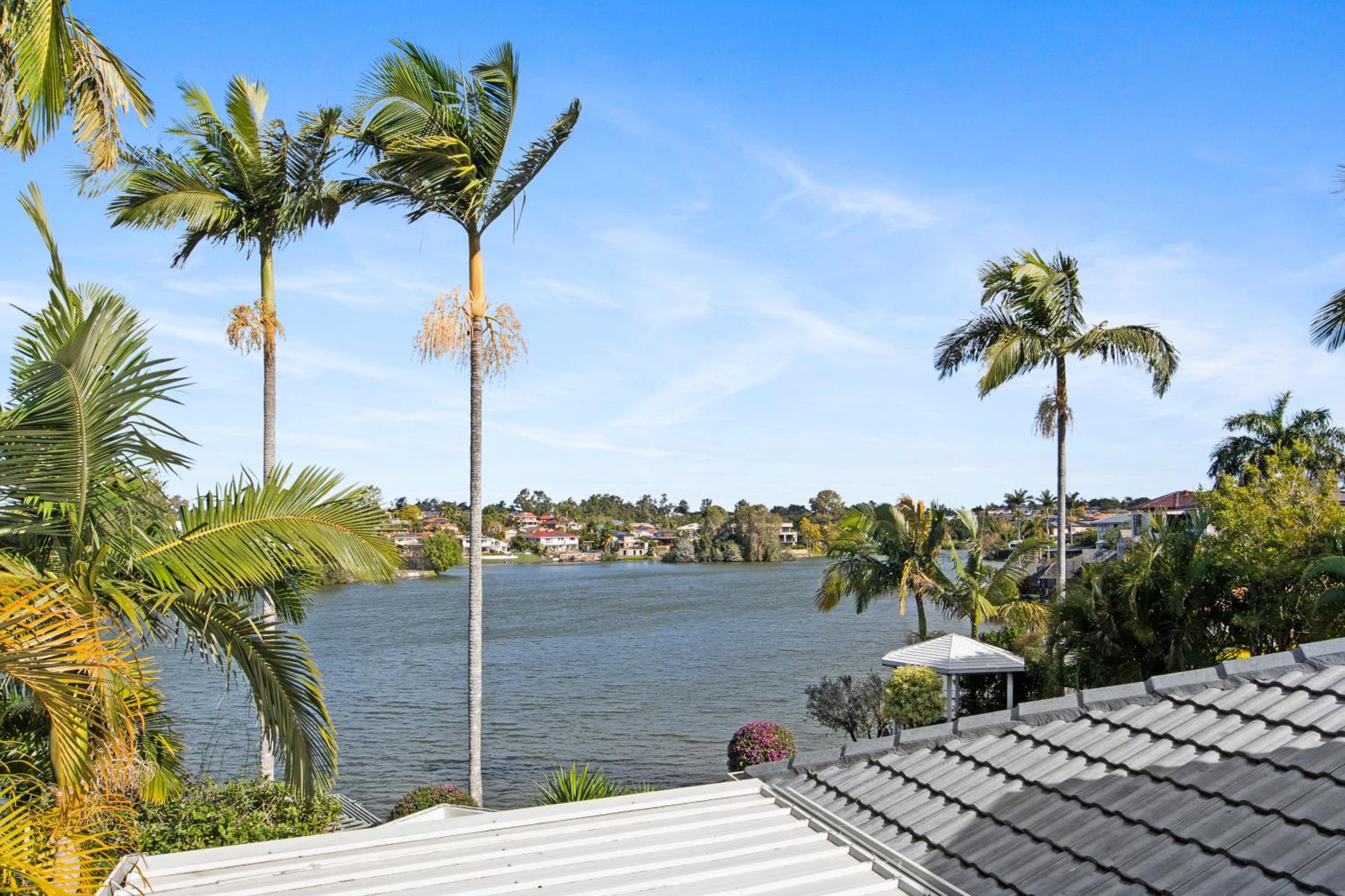 Lakeview Bliss, Black Swans, Golf Retreat in Brisbane