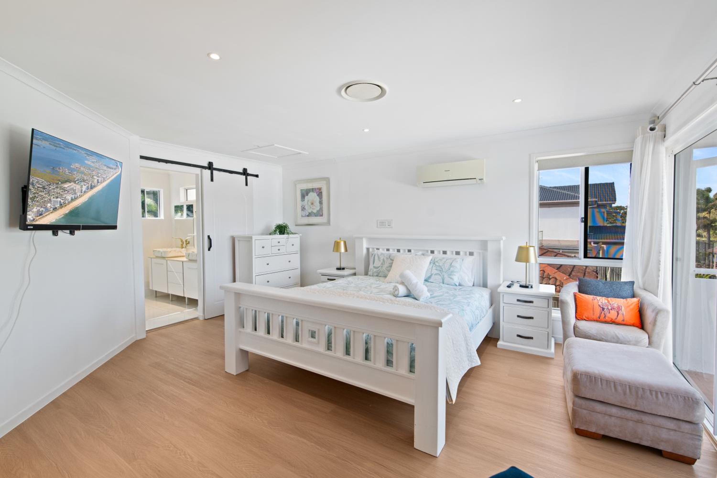 Lakeview Bliss, Black Swans, Golf Retreat in Brisbane