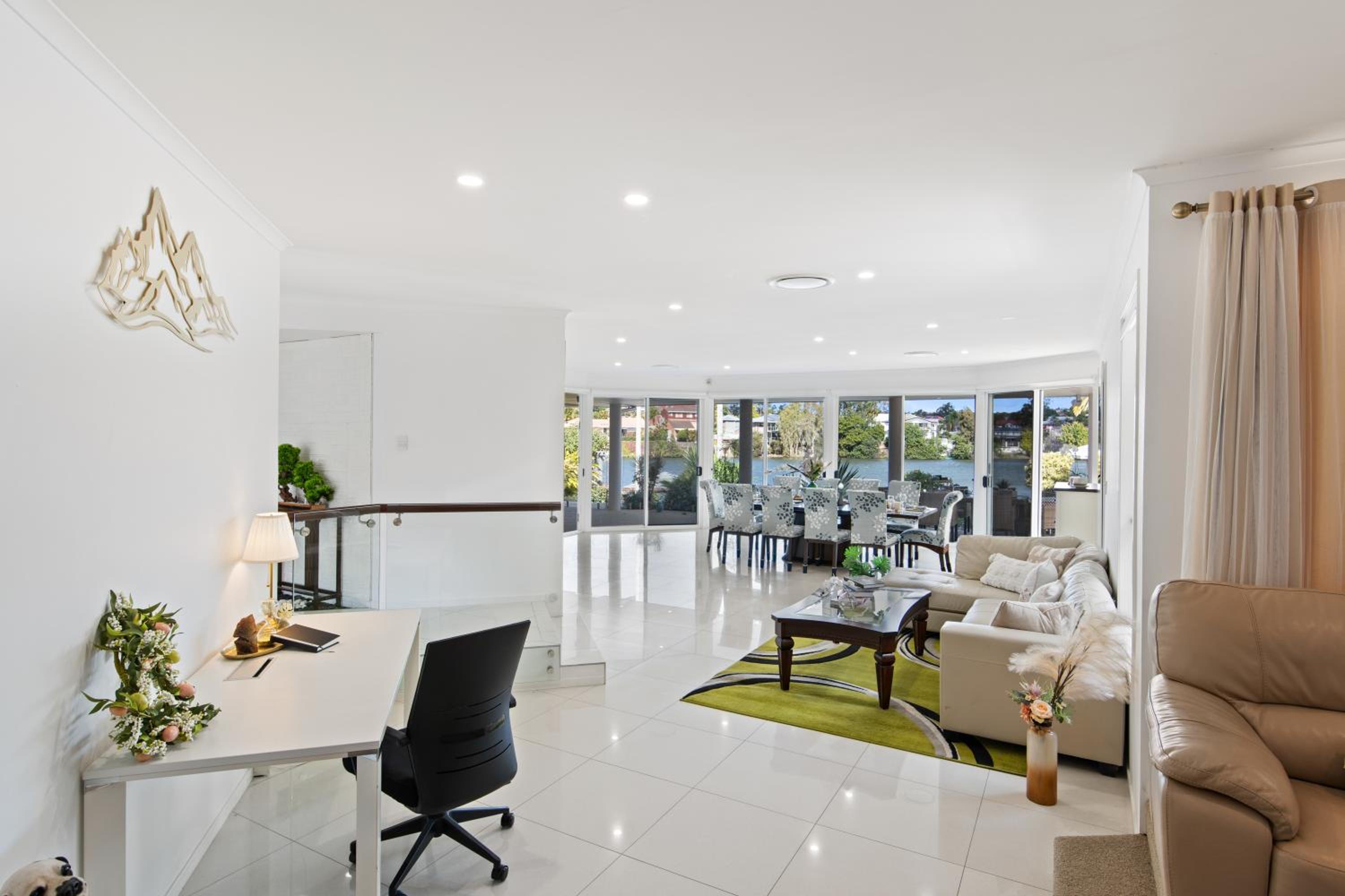 Lakeview Bliss, Black Swans, Golf Retreat in Brisbane