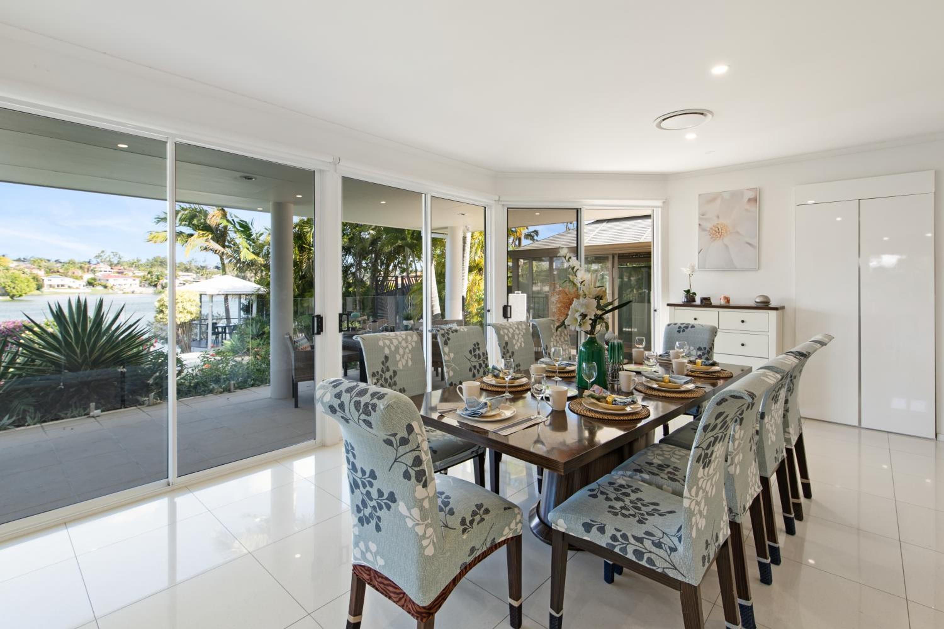 Lakeview Bliss, Black Swans, Golf Retreat in Brisbane