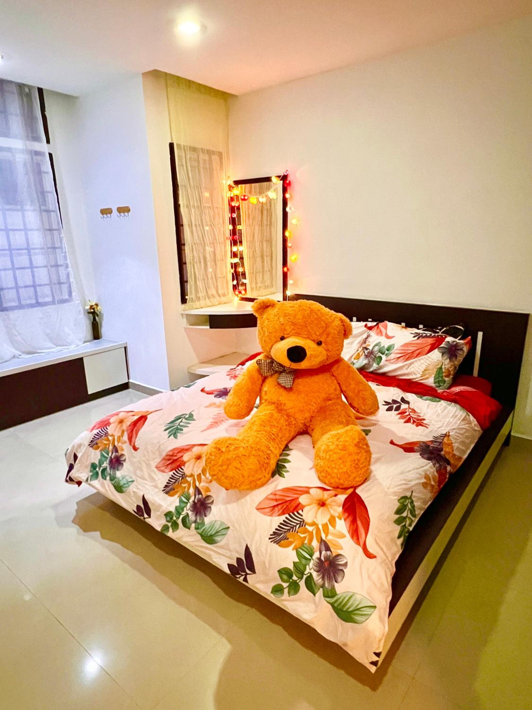Teddy House with Kids Corner at Bukit Indah Near Legoland and EcoBotanic