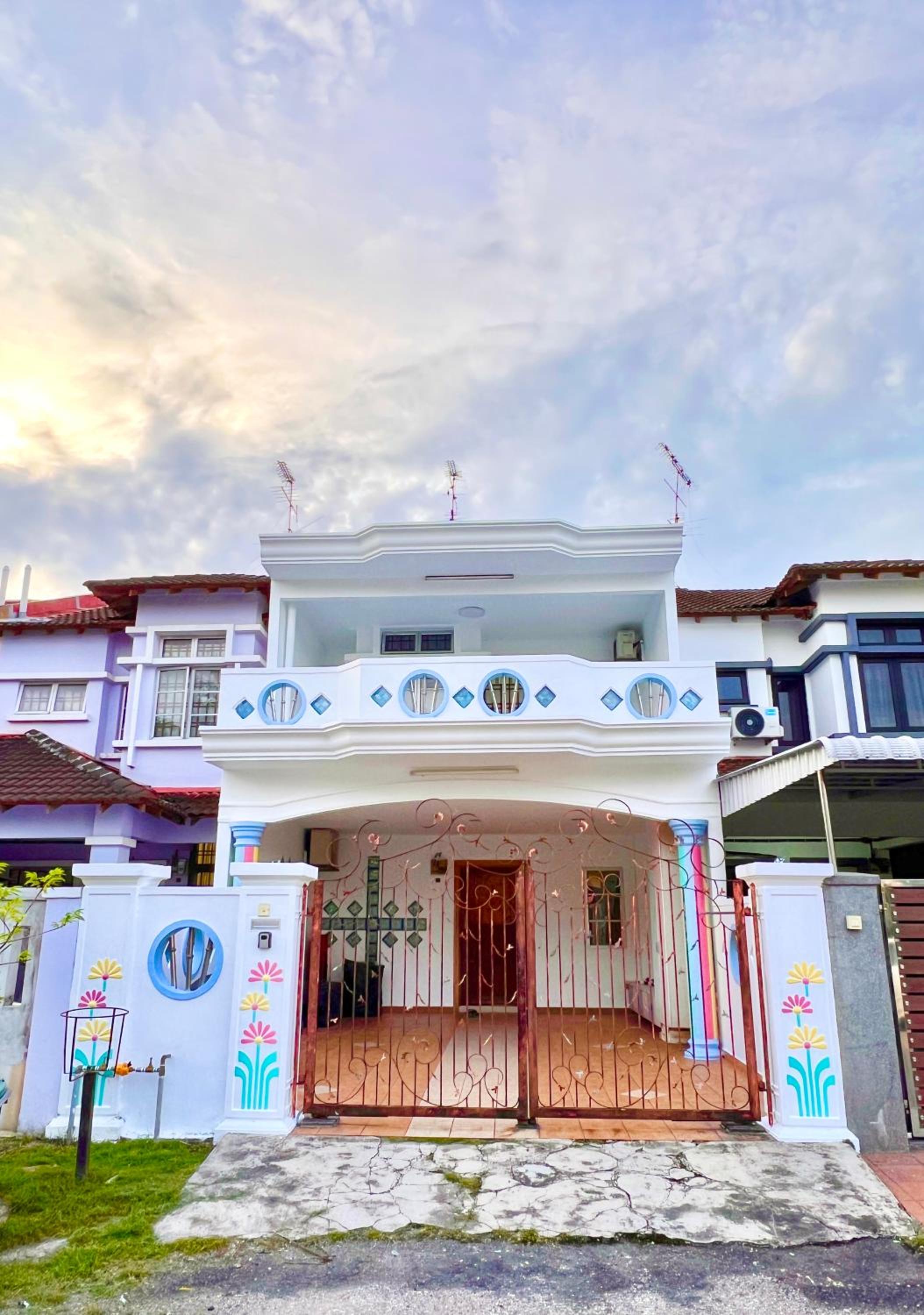 Teddy House with Kids Corner at Bukit Indah Near Legoland and EcoBotanic