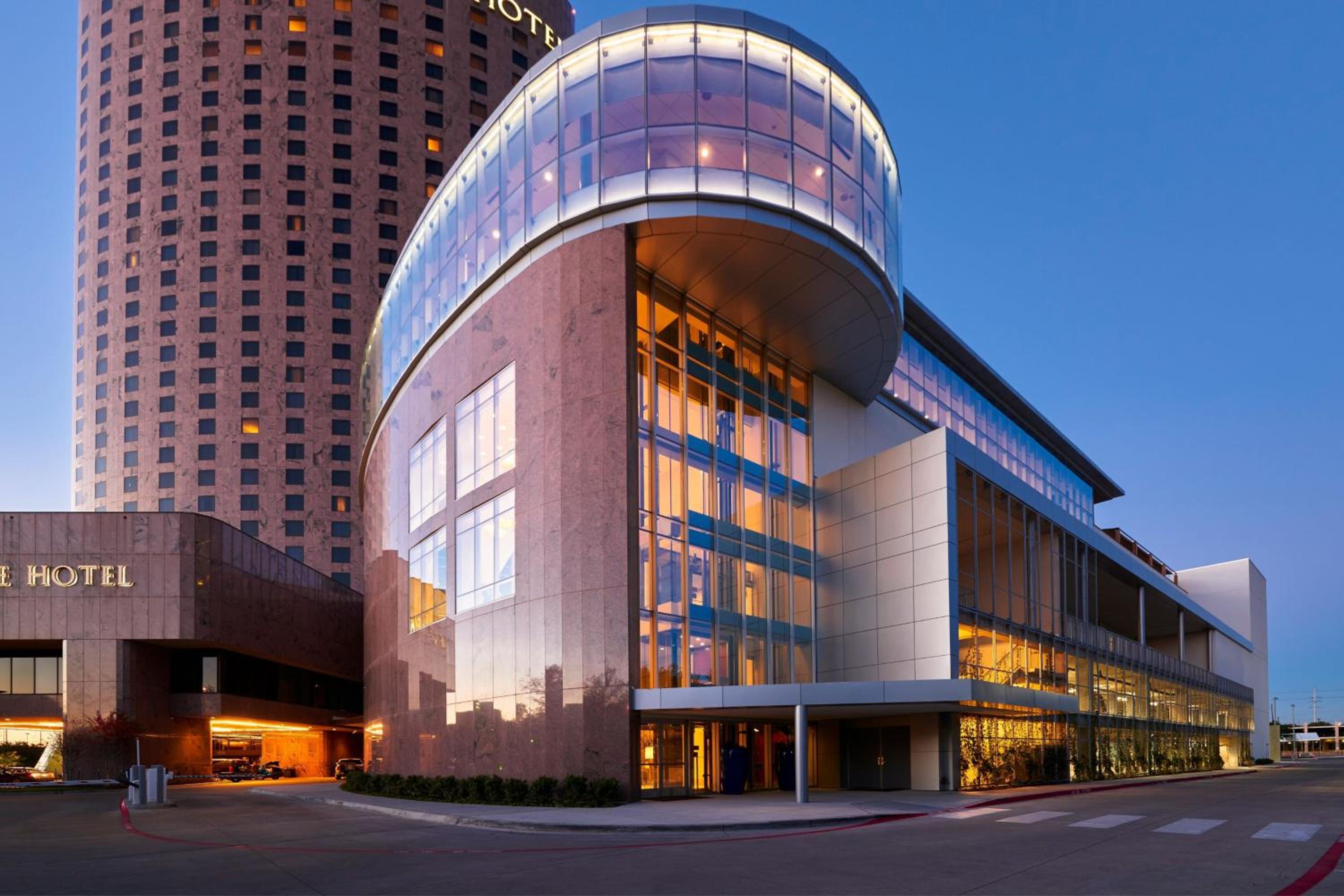 Renaissance Dallas Hotel-0