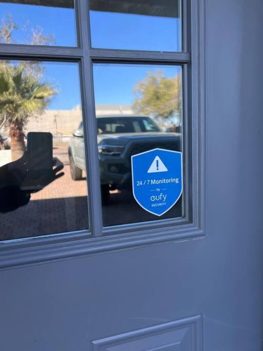 Phoenix Vacations - Affordable Modern Home Near Airport! Private AZ - Property Image 2