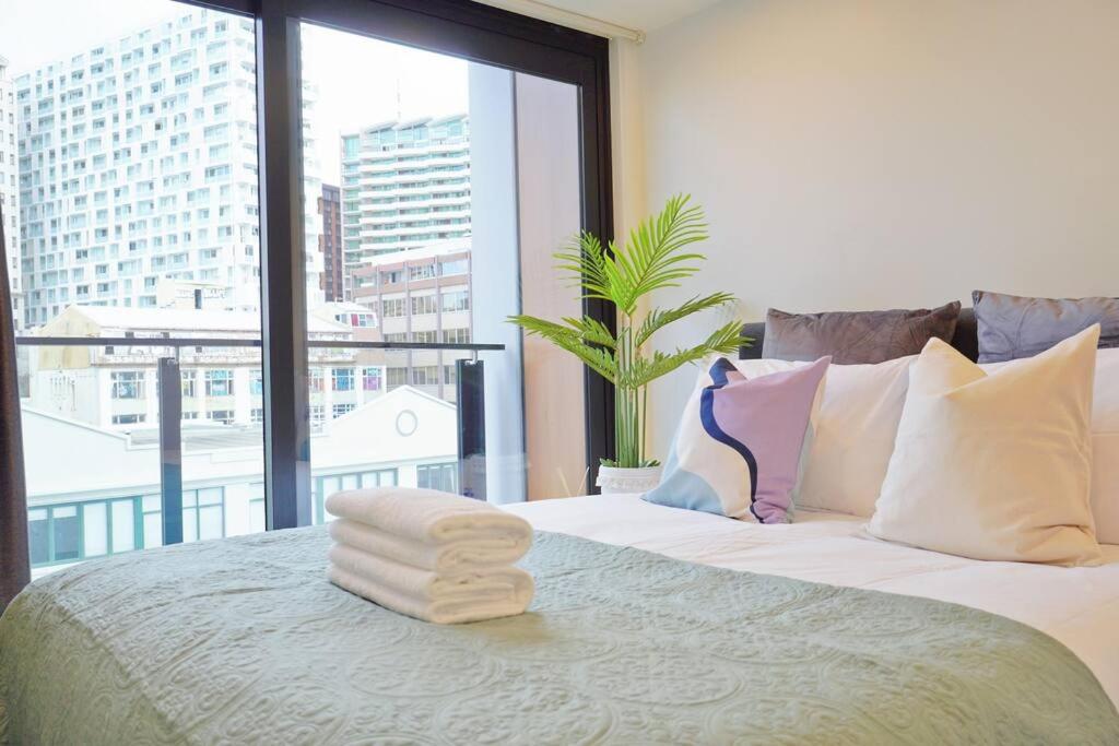 Cozy 2-bedrooms apartment close to Spark Arena view 3