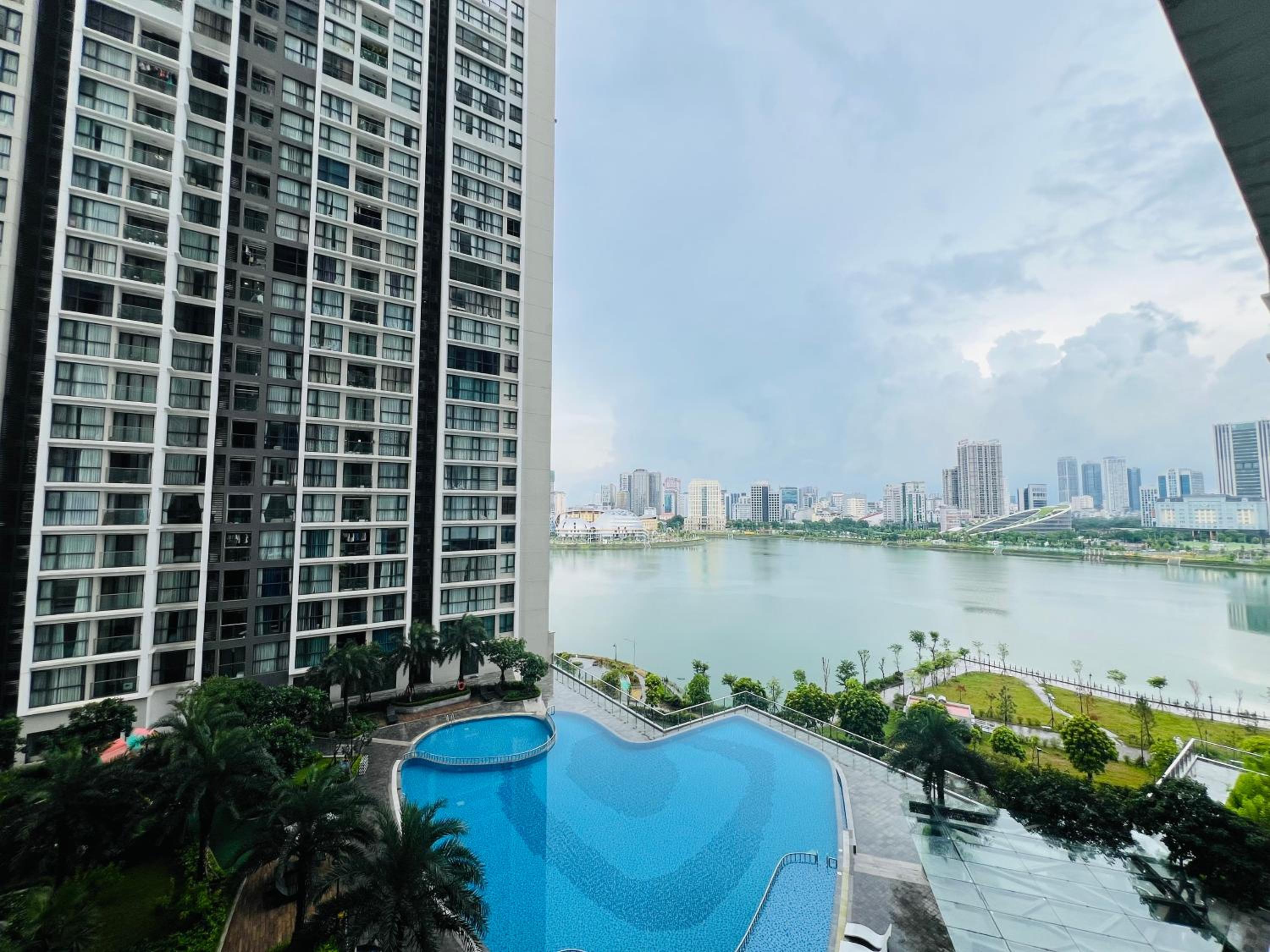 VINHOMES SKYLAKE MY DINH - Apartment Hotel