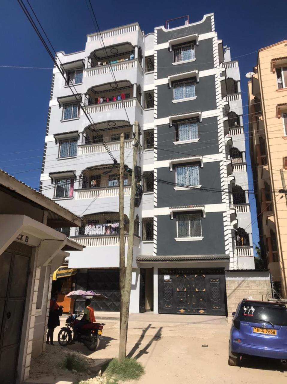 Greyline One Br with Two Beds Bamburi 0743 then 379 and 135
