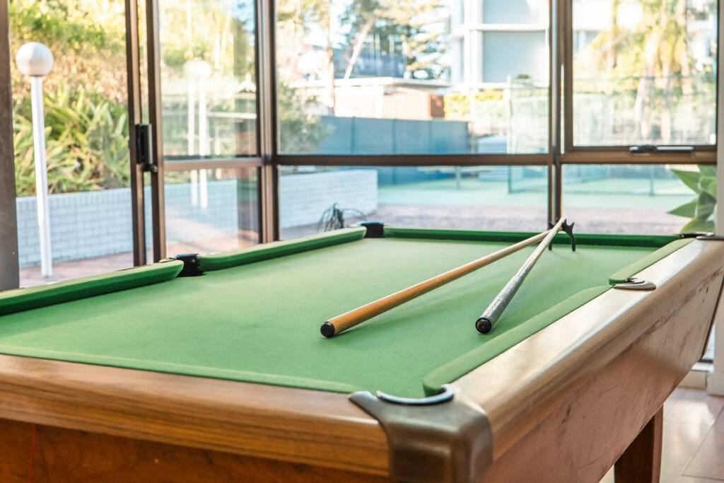2BR Burleigh Beachside Apartment With Views with Pool