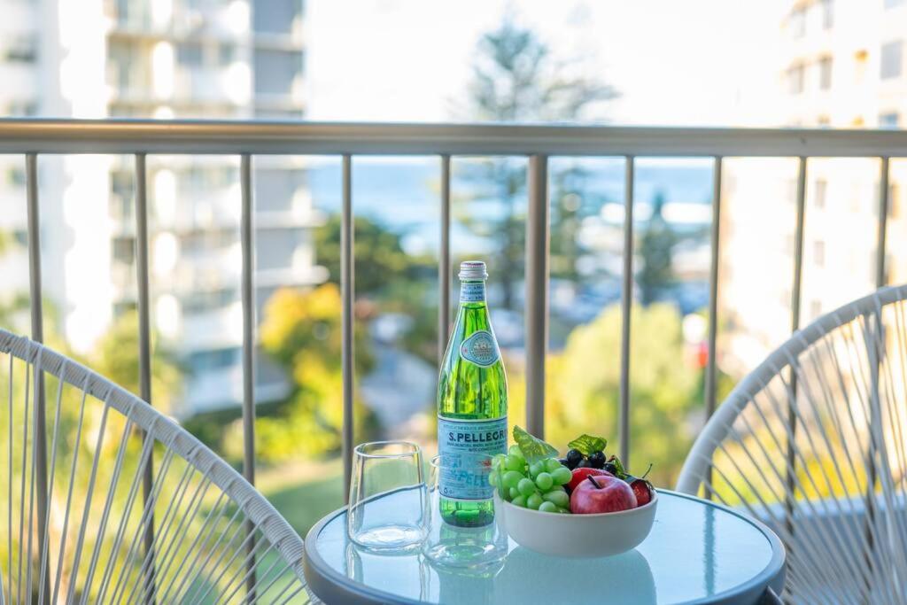 2BR Burleigh Beachside Apartment With Views with Pool