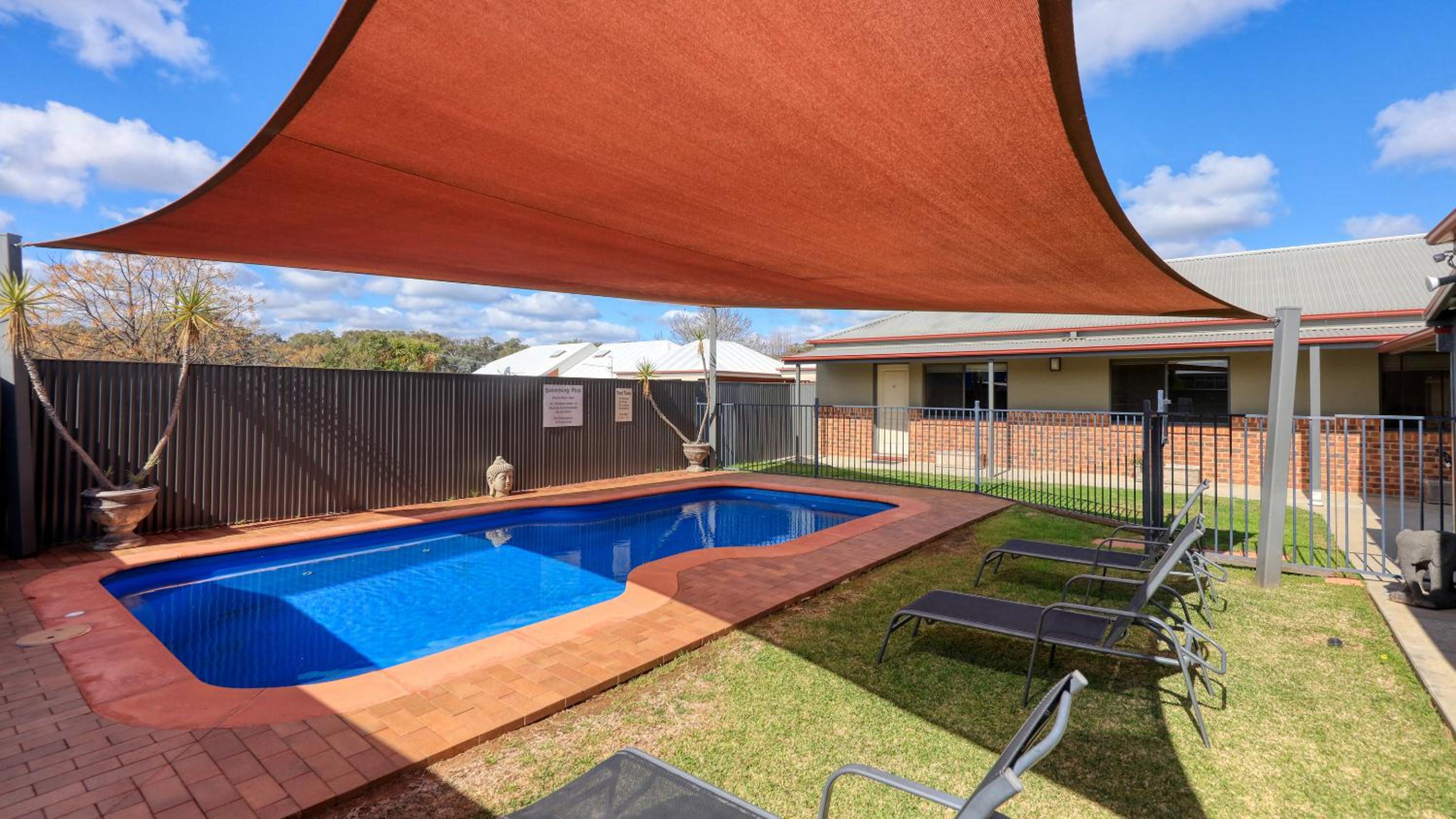 The Saltbush Motor Inn