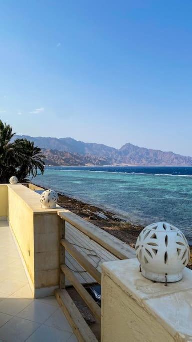 First line chalet with panoramic sea view balcony