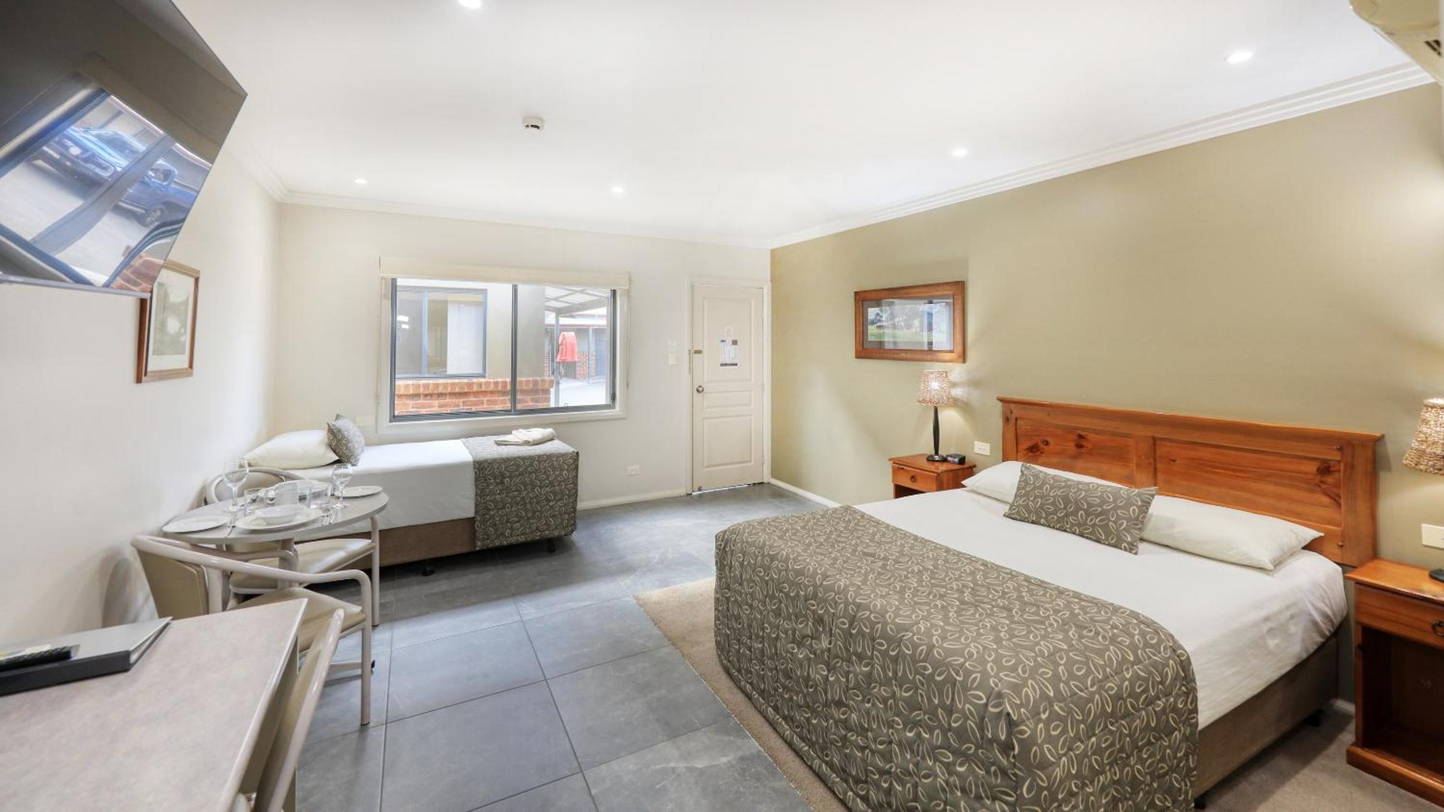 The Saltbush Motor Inn